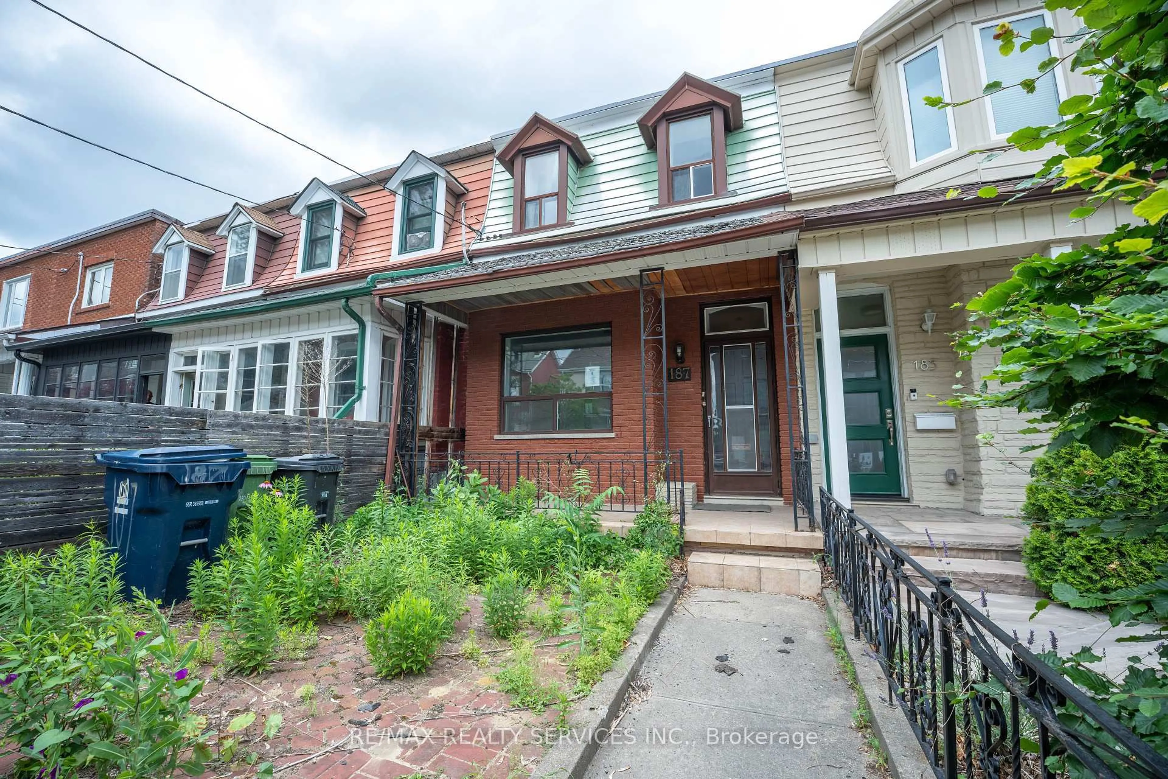 Home with brick exterior material, street for 187 Gladstone Ave, Toronto Ontario M6J 3L3
