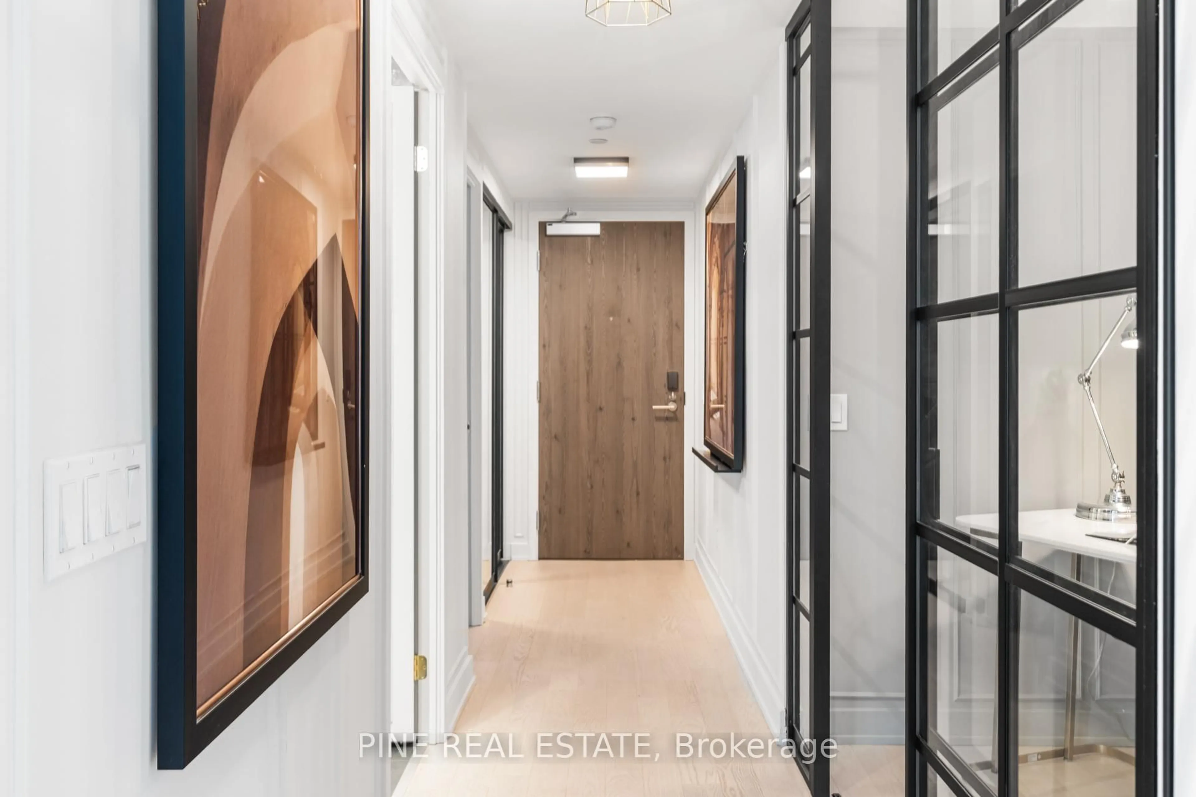 Indoor foyer for 25 Richmond St #1305, Toronto Ontario M5C 0A6