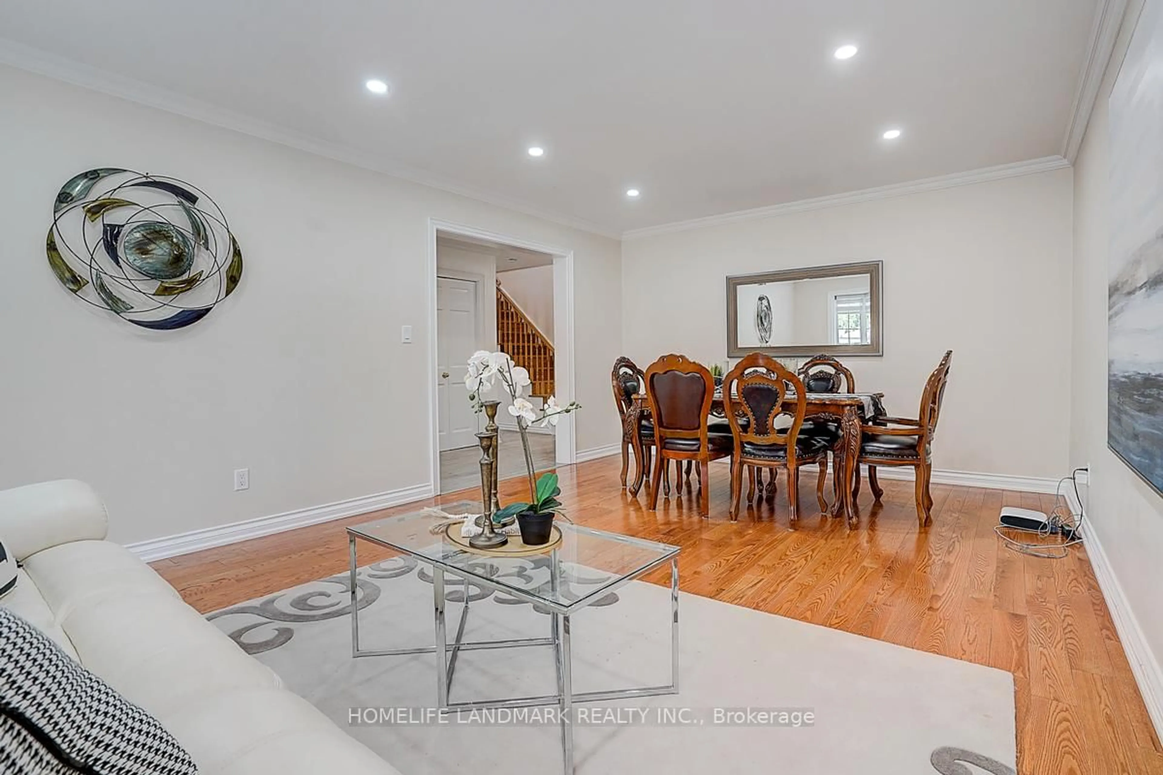 Dining room, wood/laminate floor for 89 Whitehorn Cres, Toronto Ontario M2J 3B1