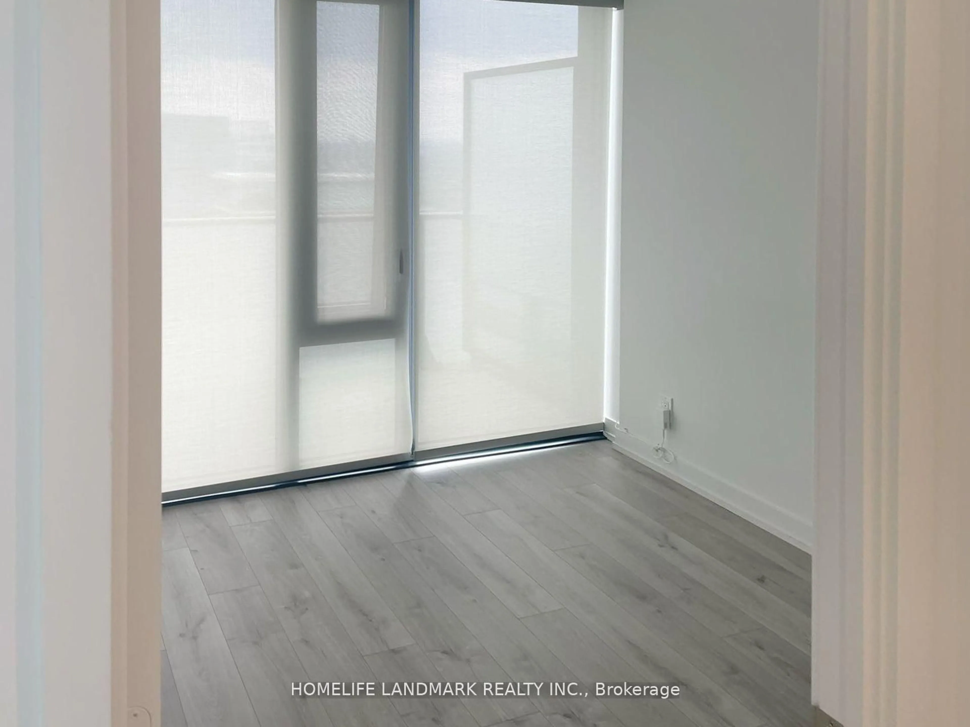 A pic of a room for 161 Roehampton Ave #3901, Toronto Ontario M4P 1P9