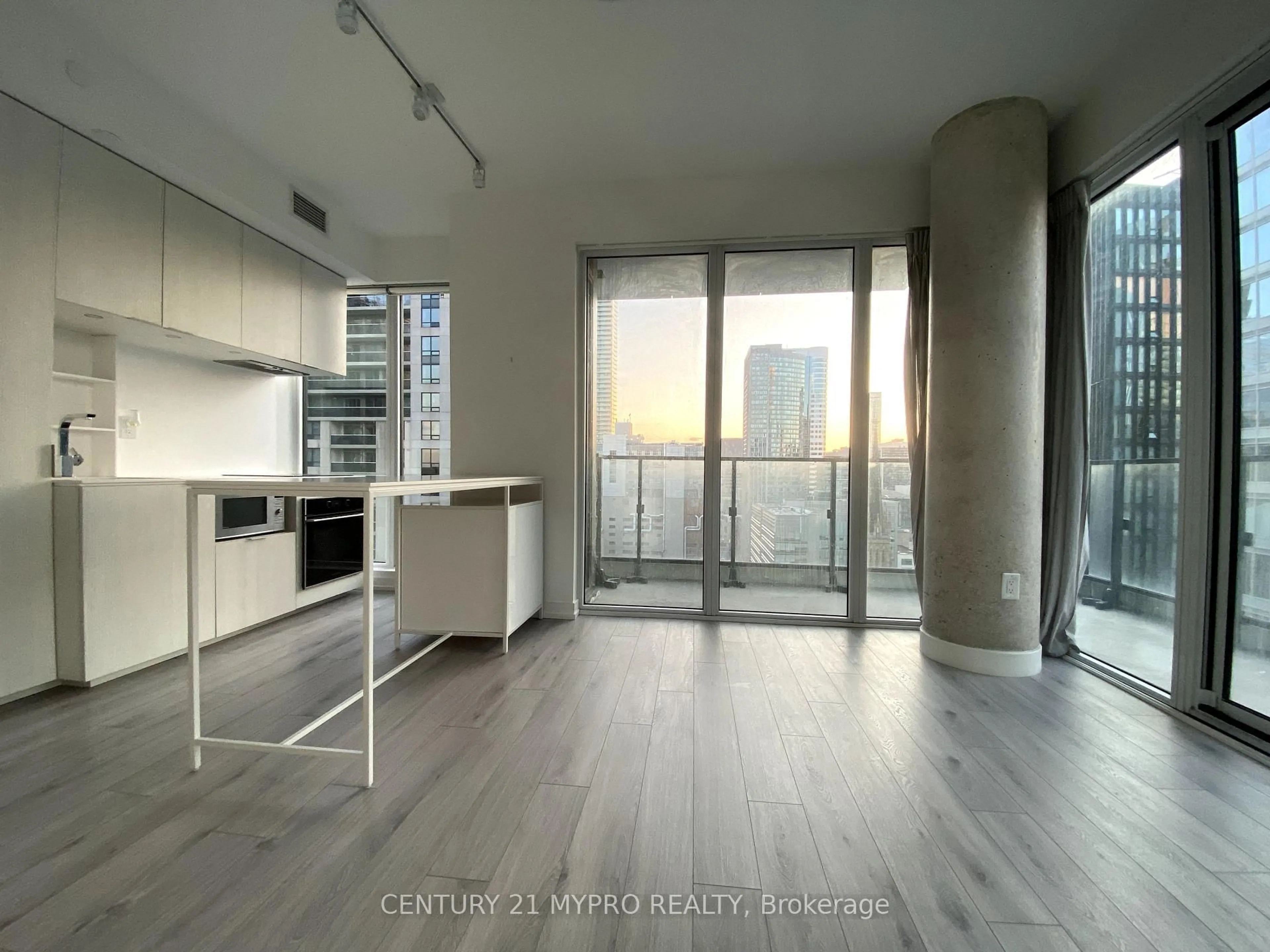 Unknown for 77 Shuter St #2313, Toronto Ontario M5B 0B8