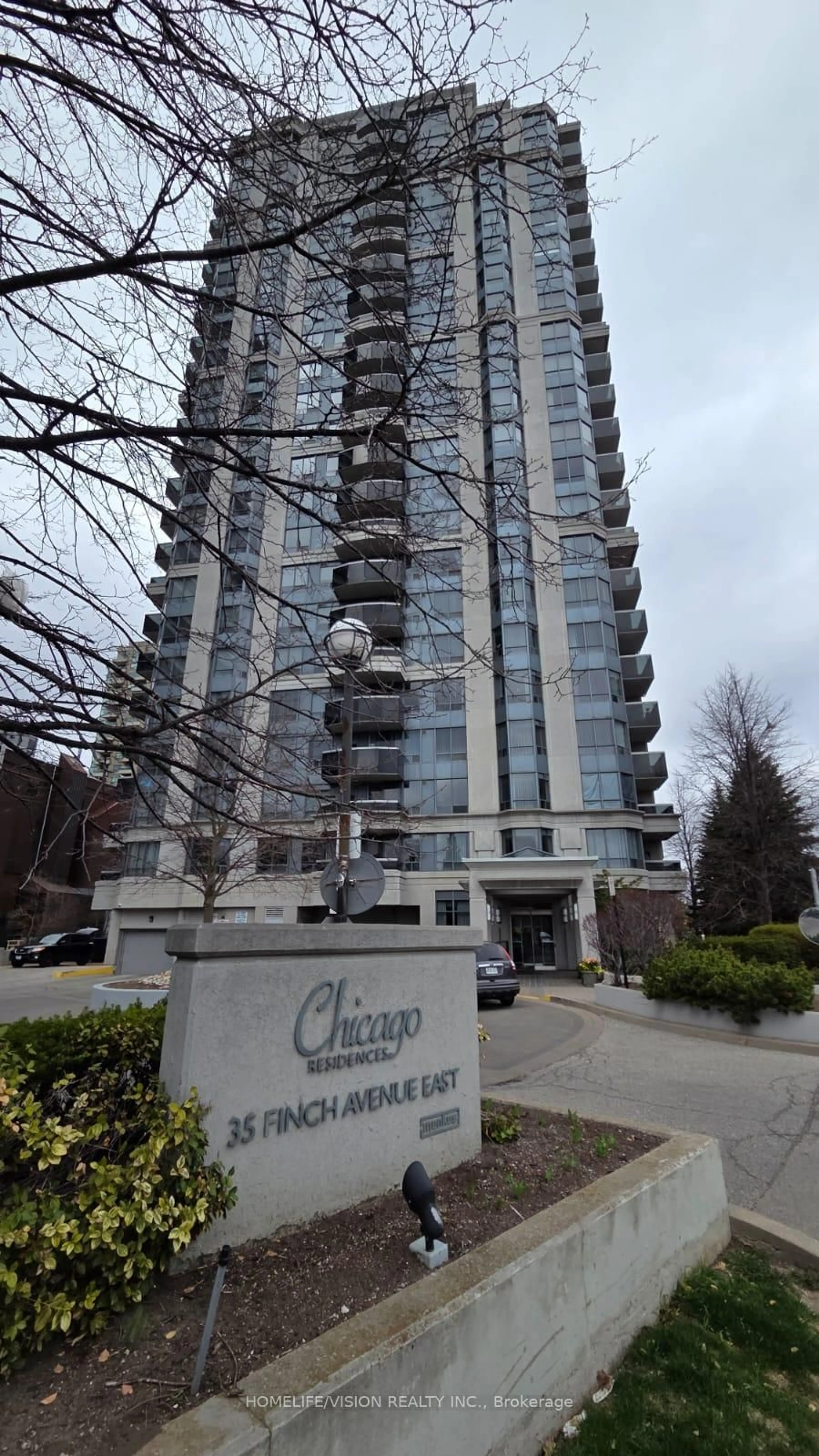 Indoor foyer for 35 Finch Ave #703, Toronto Ontario M2N 6Z8