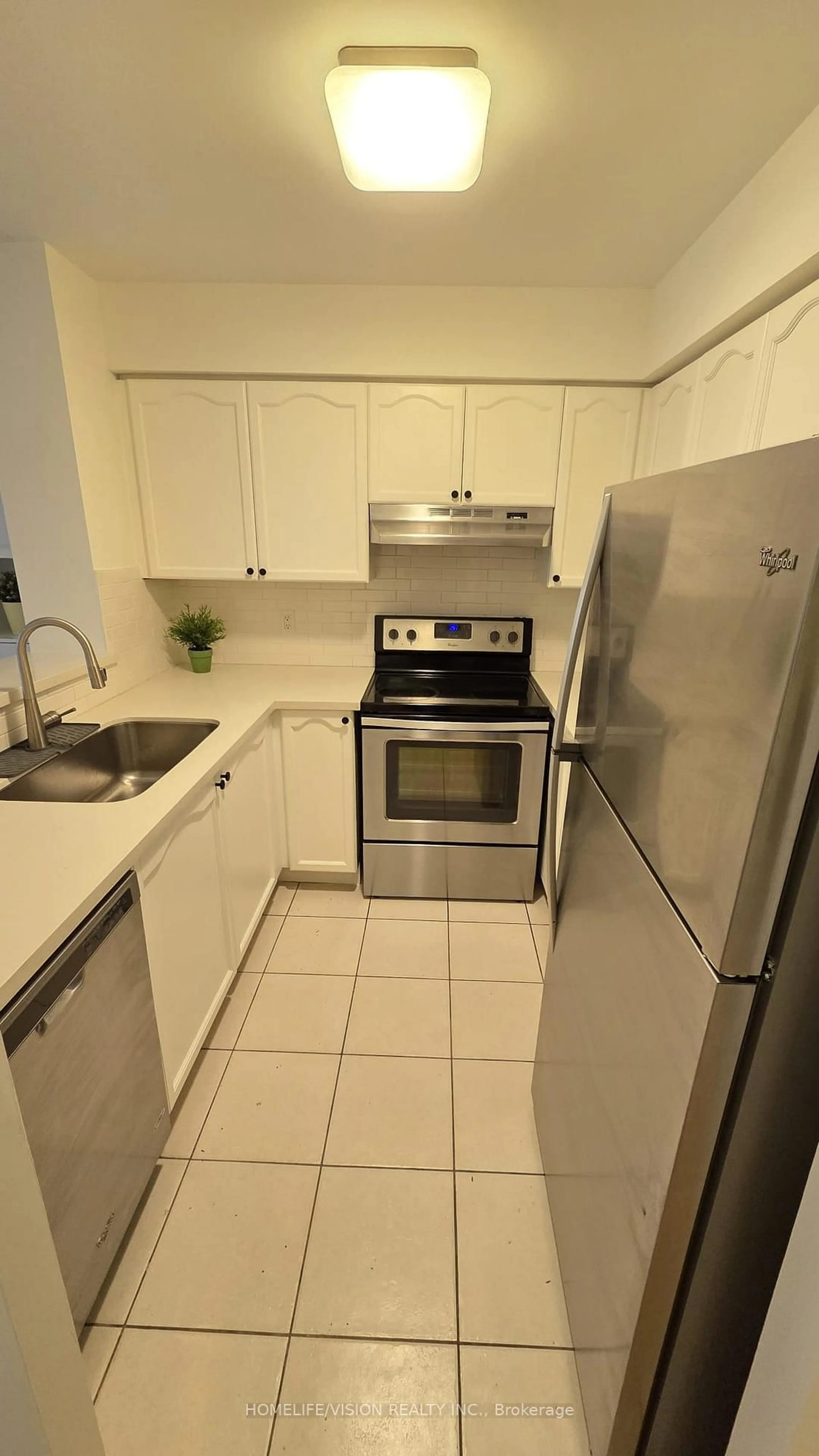 Standard kitchen, unknown for 35 Finch Ave #703, Toronto Ontario M2N 6Z8