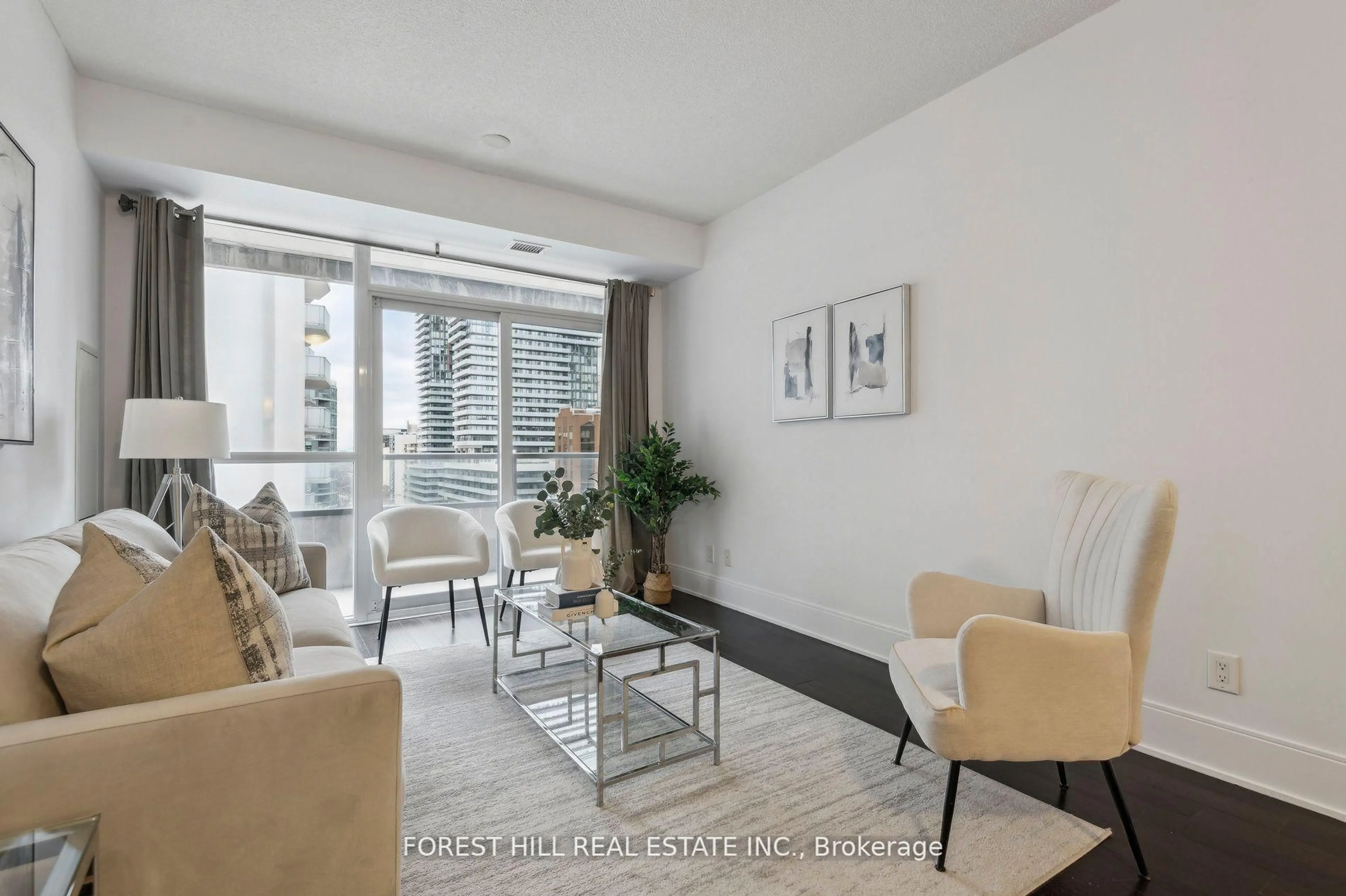 Living room with furniture, unknown for 70 Roehampton Ave #713, Toronto Ontario M4P 1R2