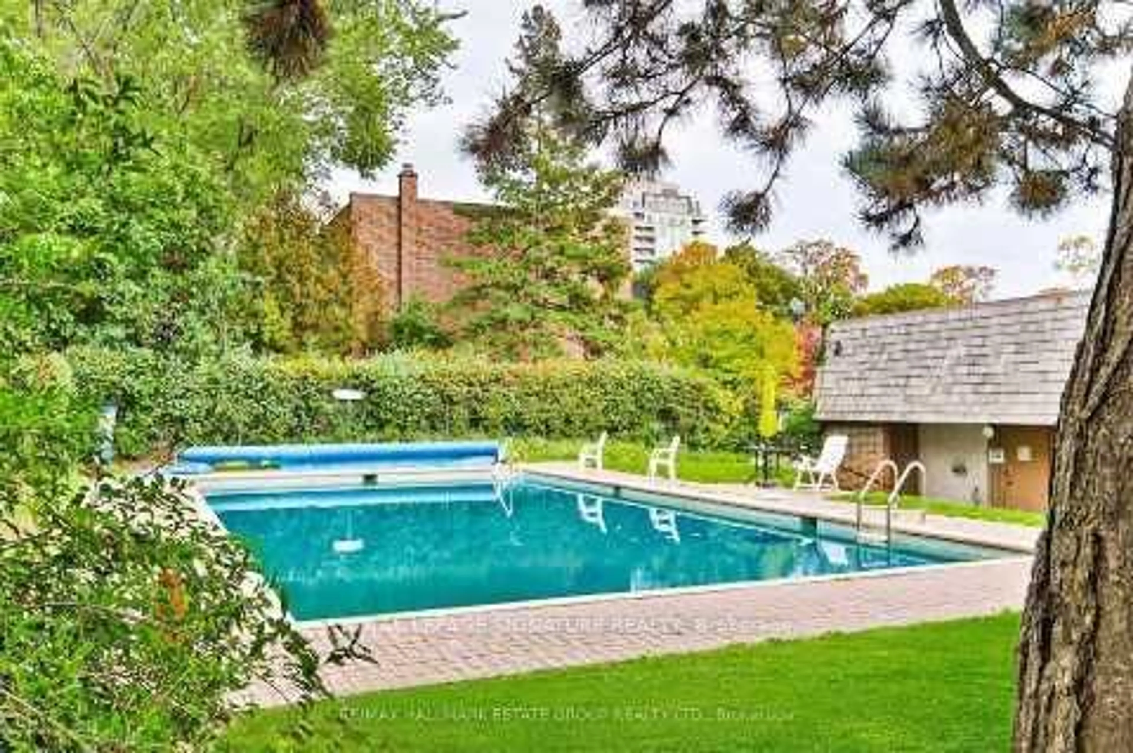 Pool for 19 Laurie Shepway, Toronto Ontario M2J 1X7
