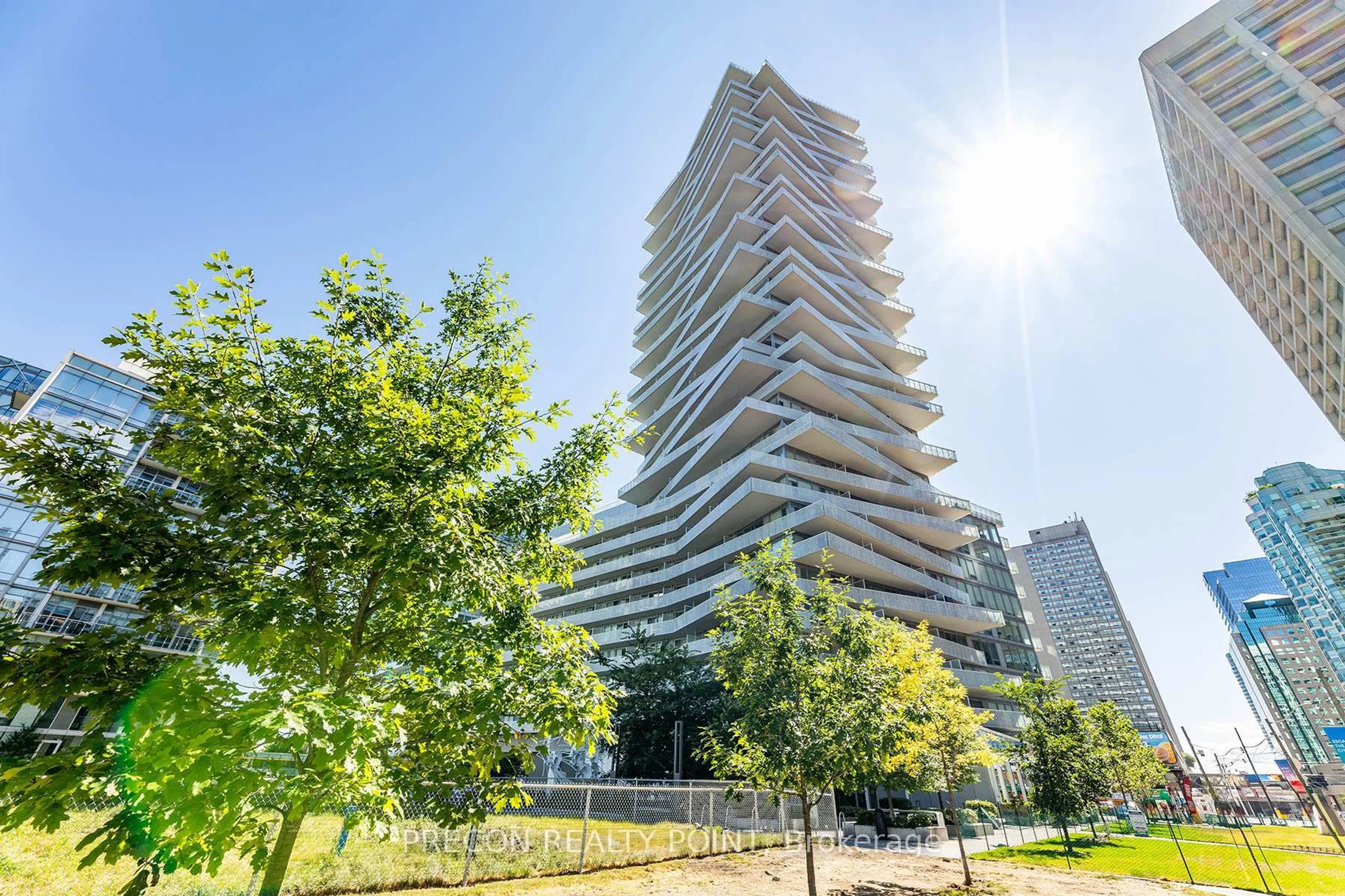 Unknown for 15 Queens Quay St #3202, Toronto Ontario M5E 0C5