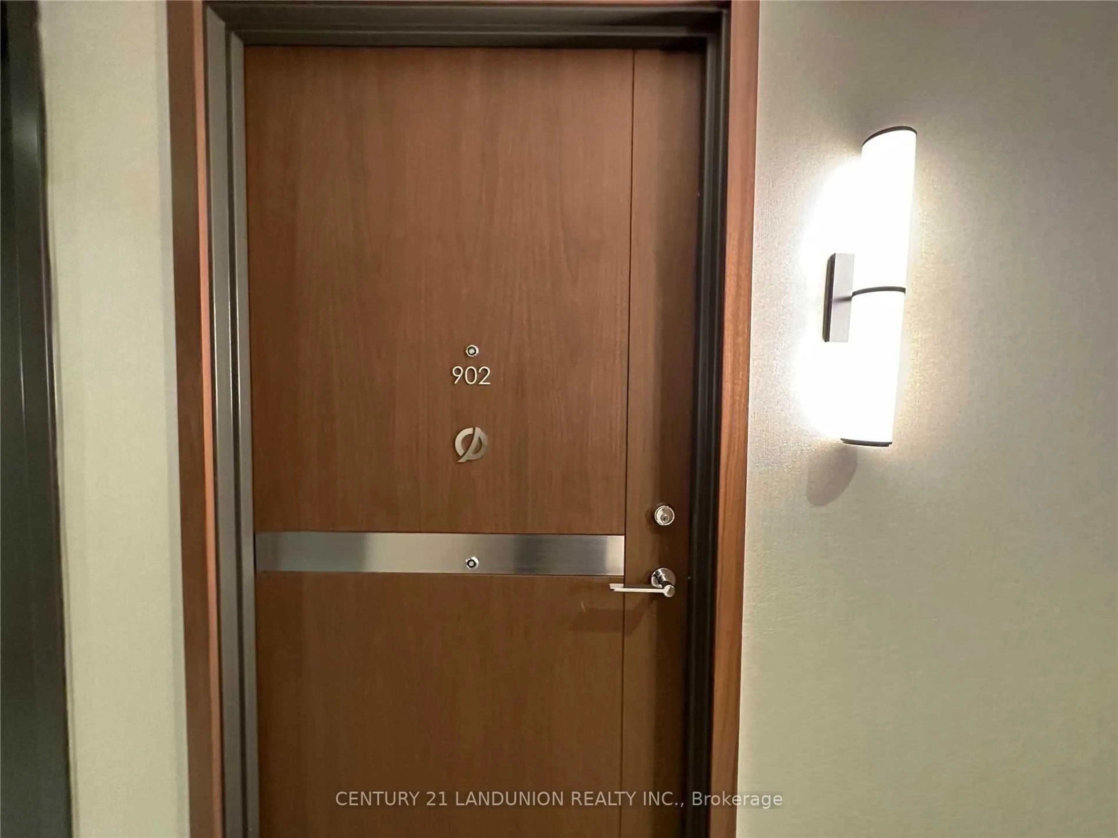 Indoor foyer for 19 Bathurst St #902, Toronto Ontario M5V 0N2