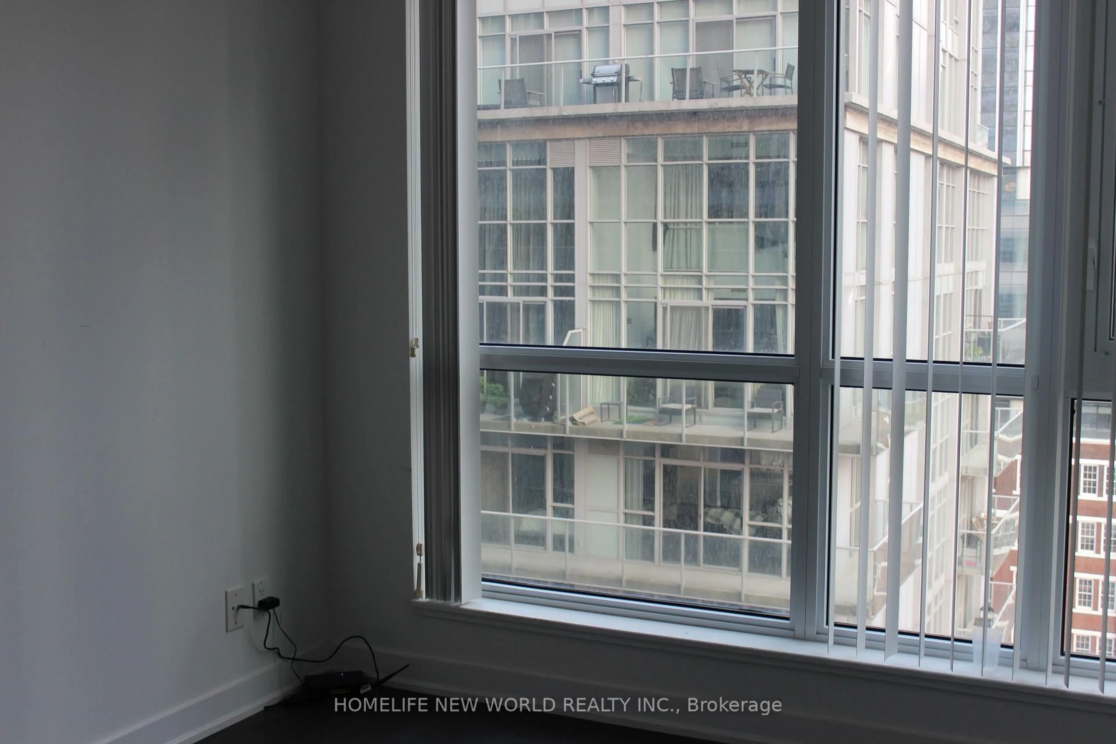 A pic of a room for 30 Nelson St #1107, Toronto Ontario M5V 0H5