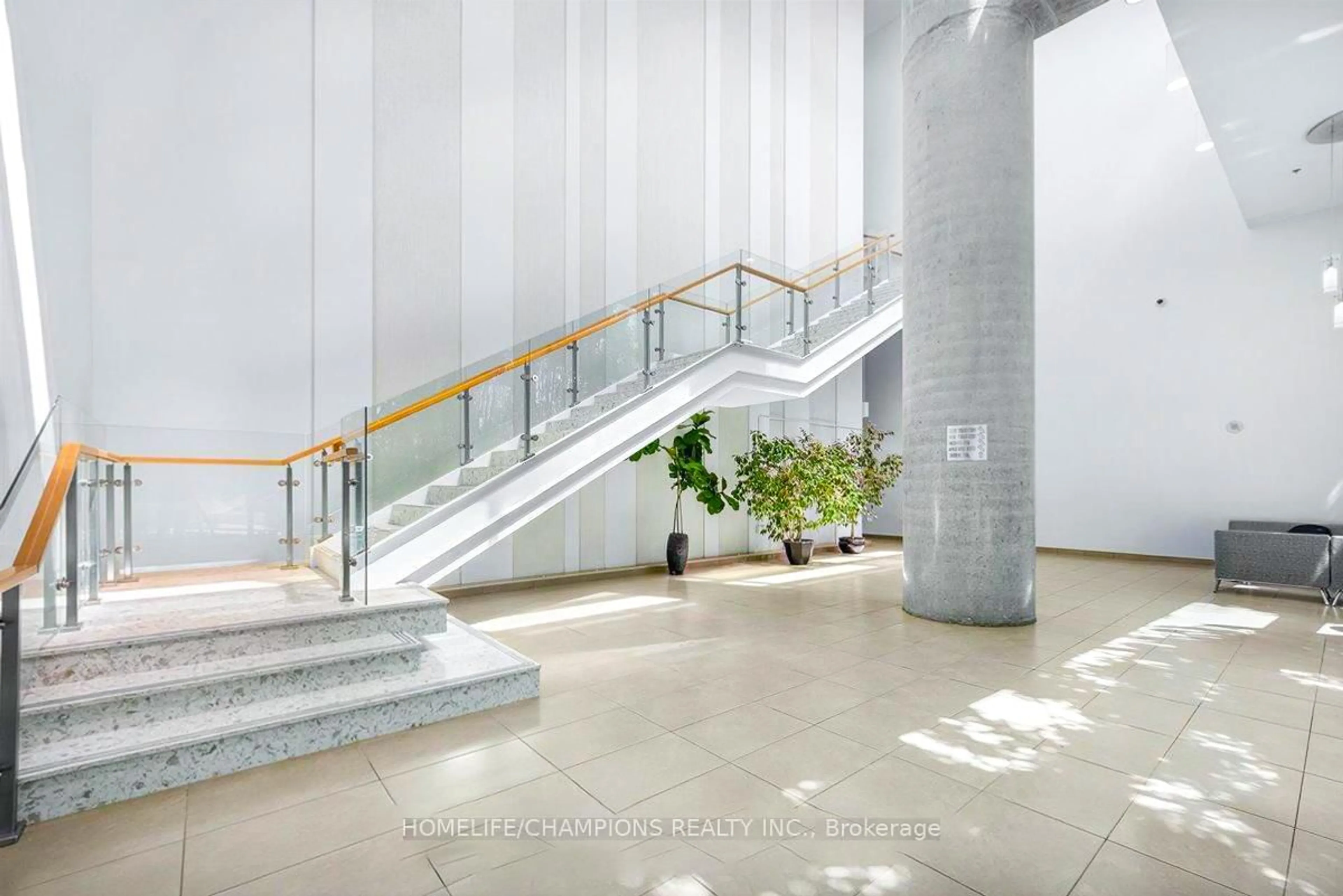Indoor foyer for 29 Singer Crt #1711, Toronto Ontario M2K 0B4