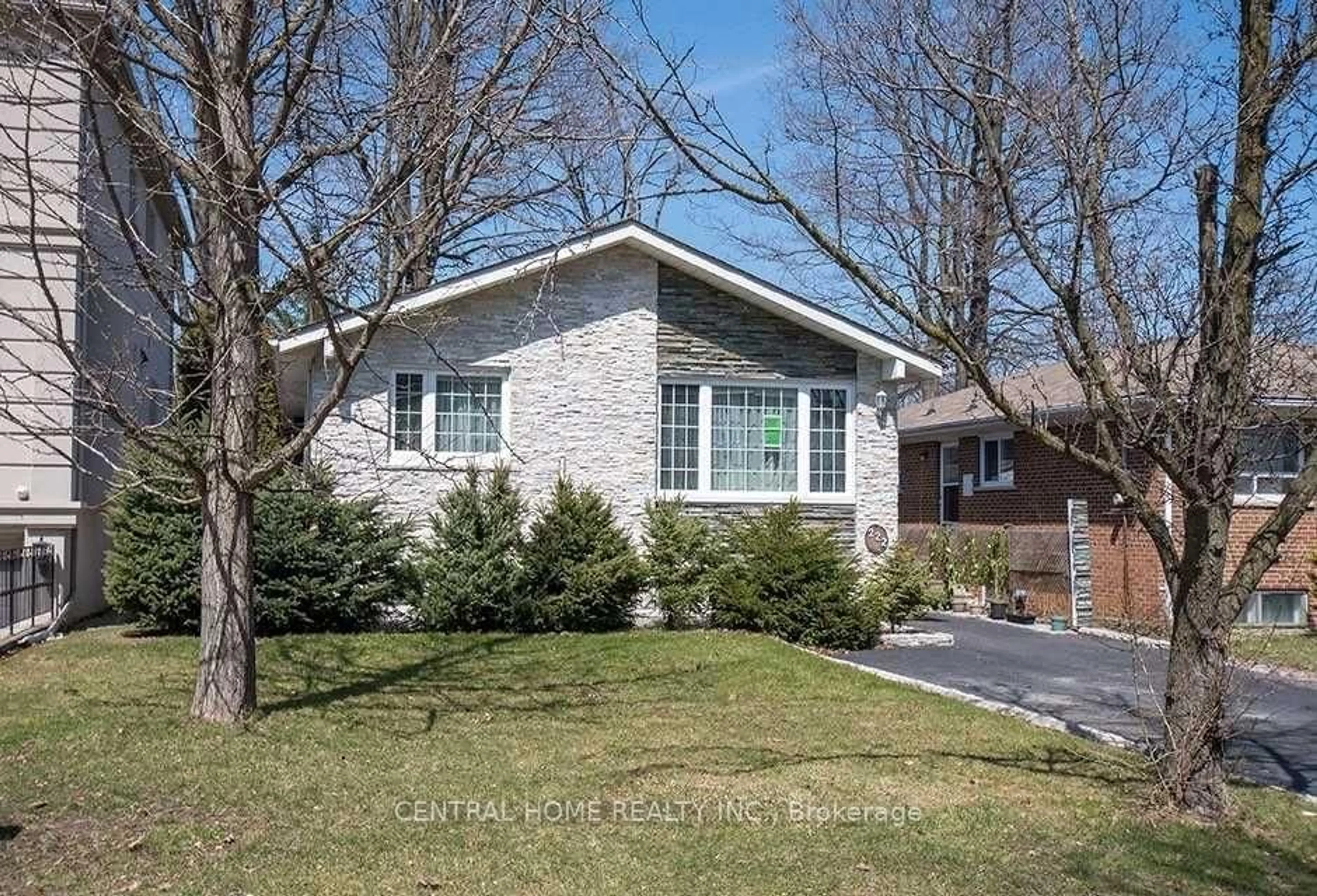 Home with brick exterior material, street for 222 Dunview Ave, Toronto Ontario M2N 4J1