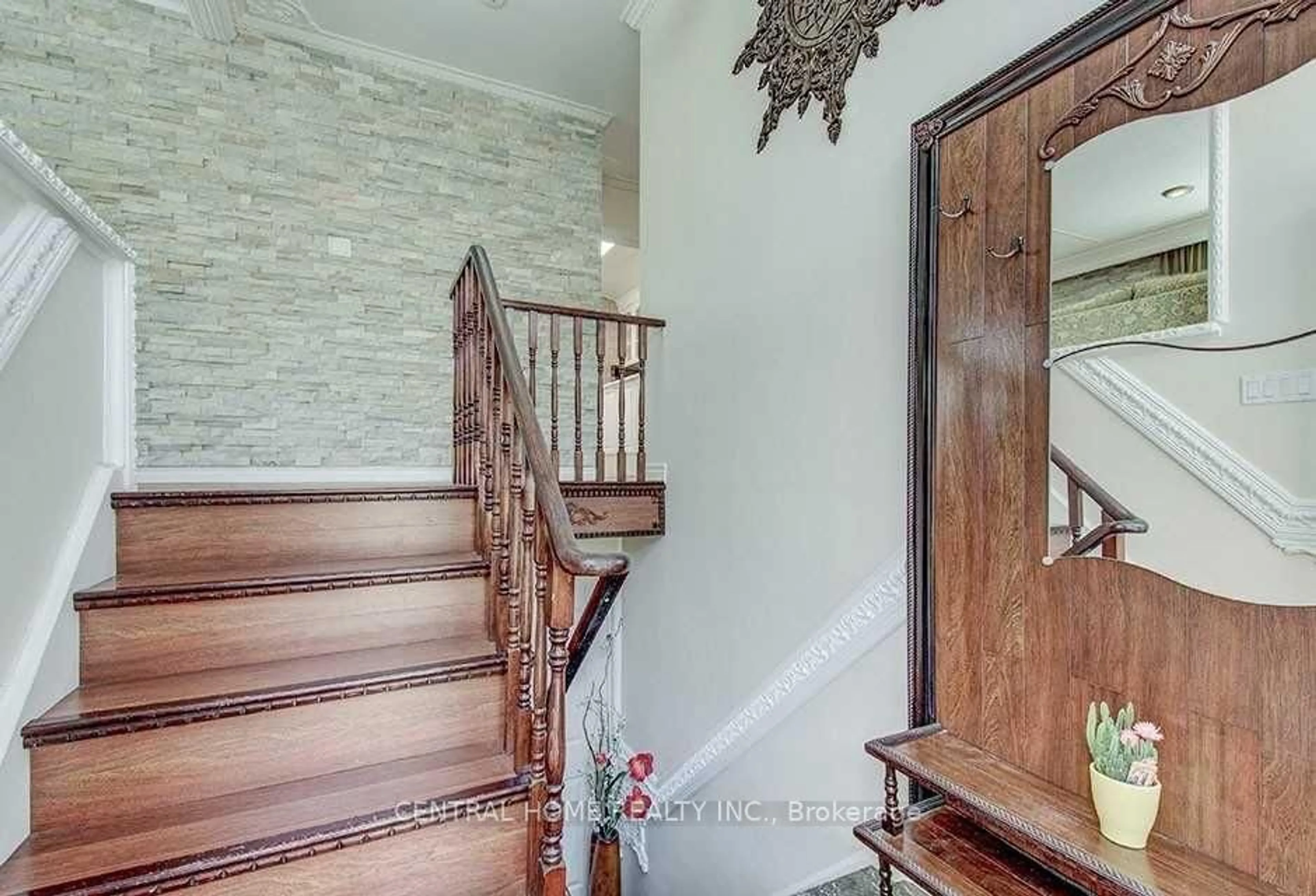 Unknown for 222 Dunview Ave, Toronto Ontario M2N 4J1