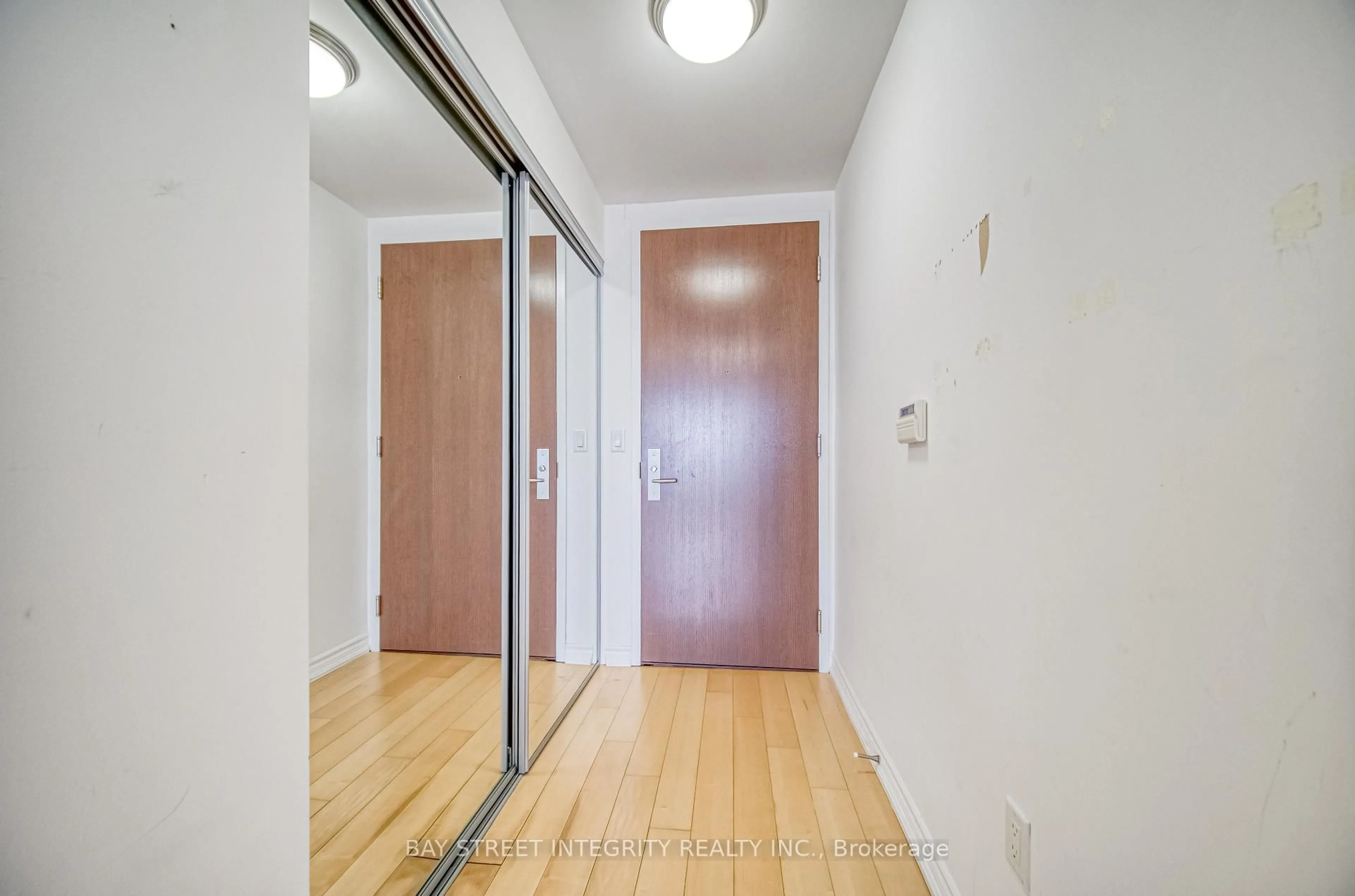 Unknown for 386 Yonge St #3414, Toronto Ontario M5B 0A5