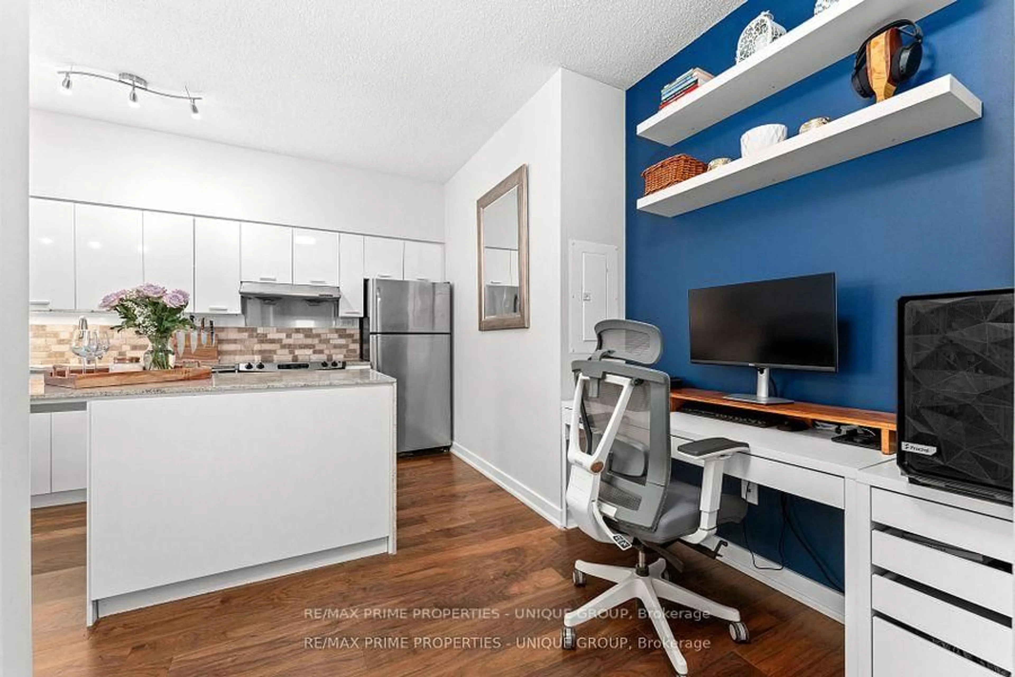 Open concept kitchen, unknown for 29 Singer Crt #2207, Toronto Ontario M2K 0B3