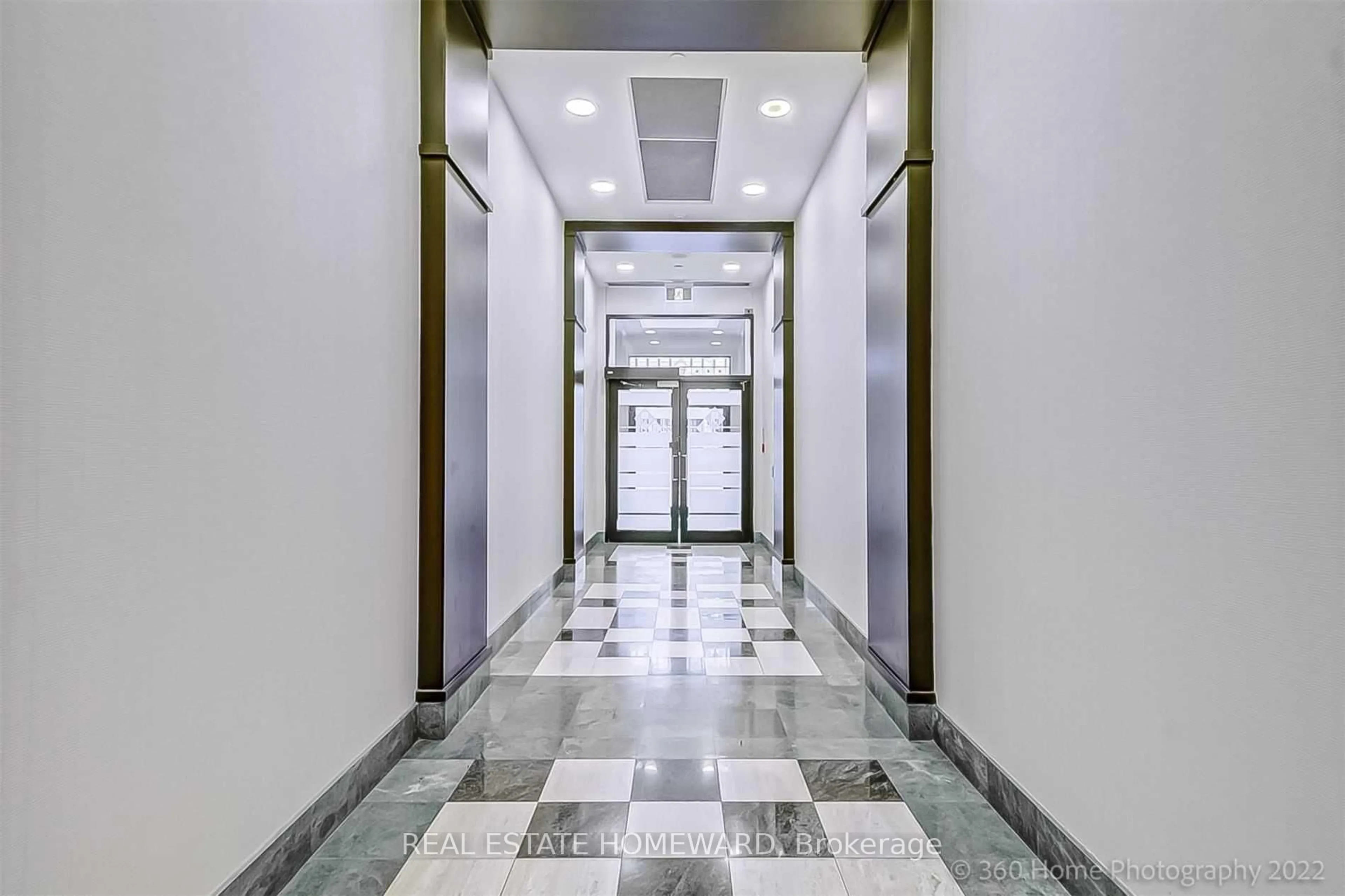 Indoor foyer for 409 Bloor St #1101, Toronto Ontario M4W 3T2
