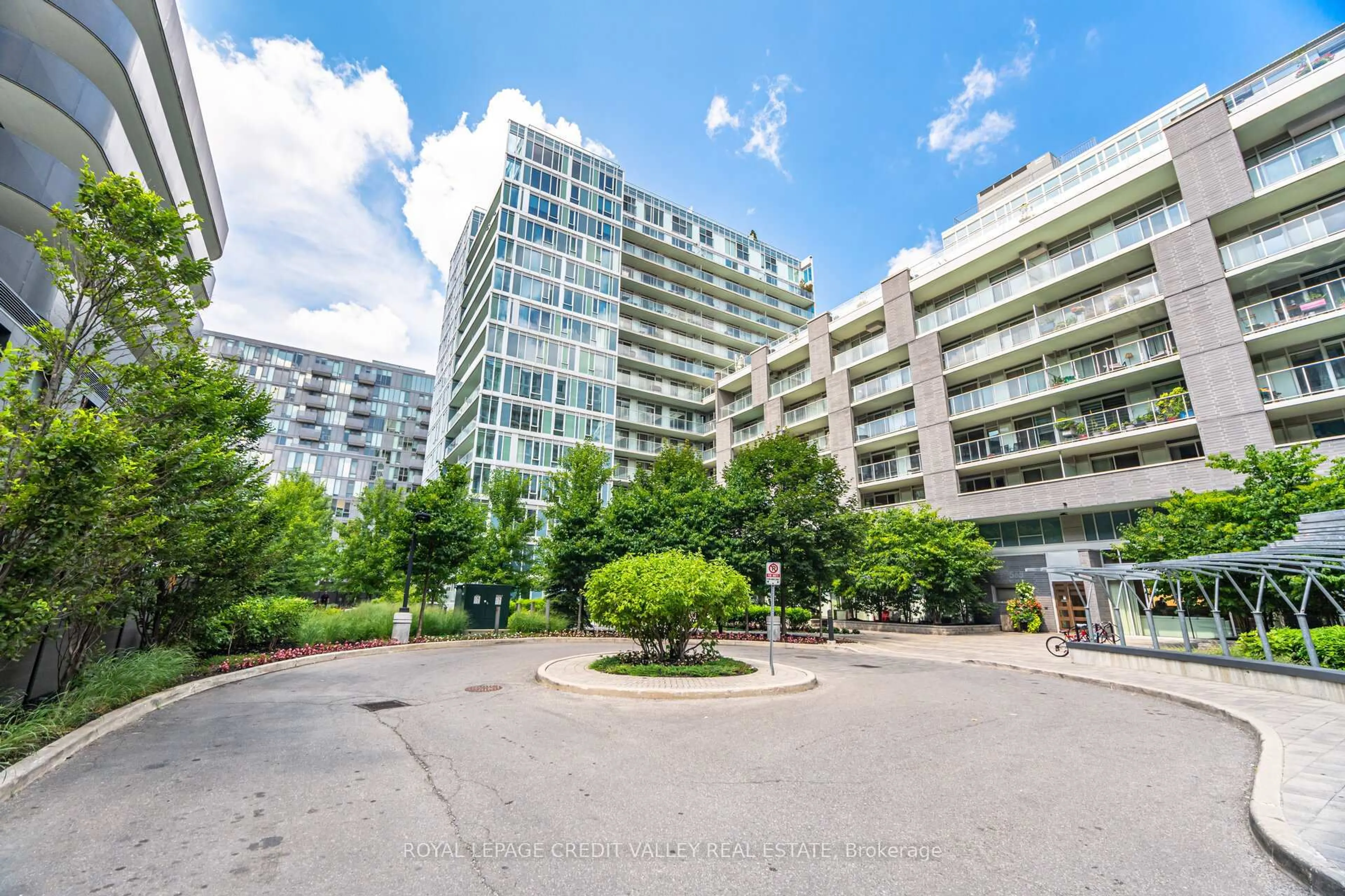 Patio, unknown for 565 Wilson Ave #W409, Toronto Ontario M3H 0C6