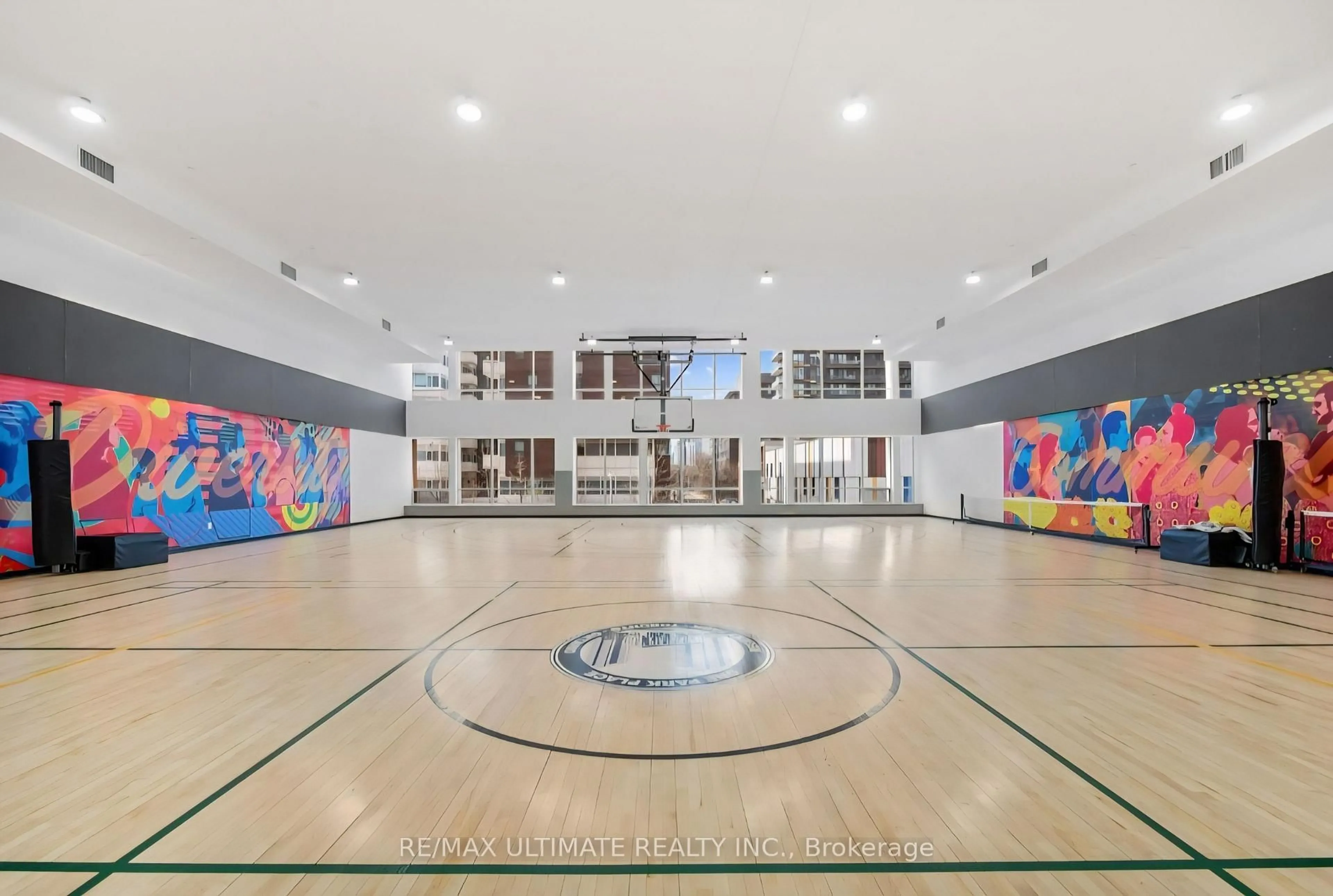 Indoor foyer for 170 sumach St #1404, Toronto Ontario M5A 0C3