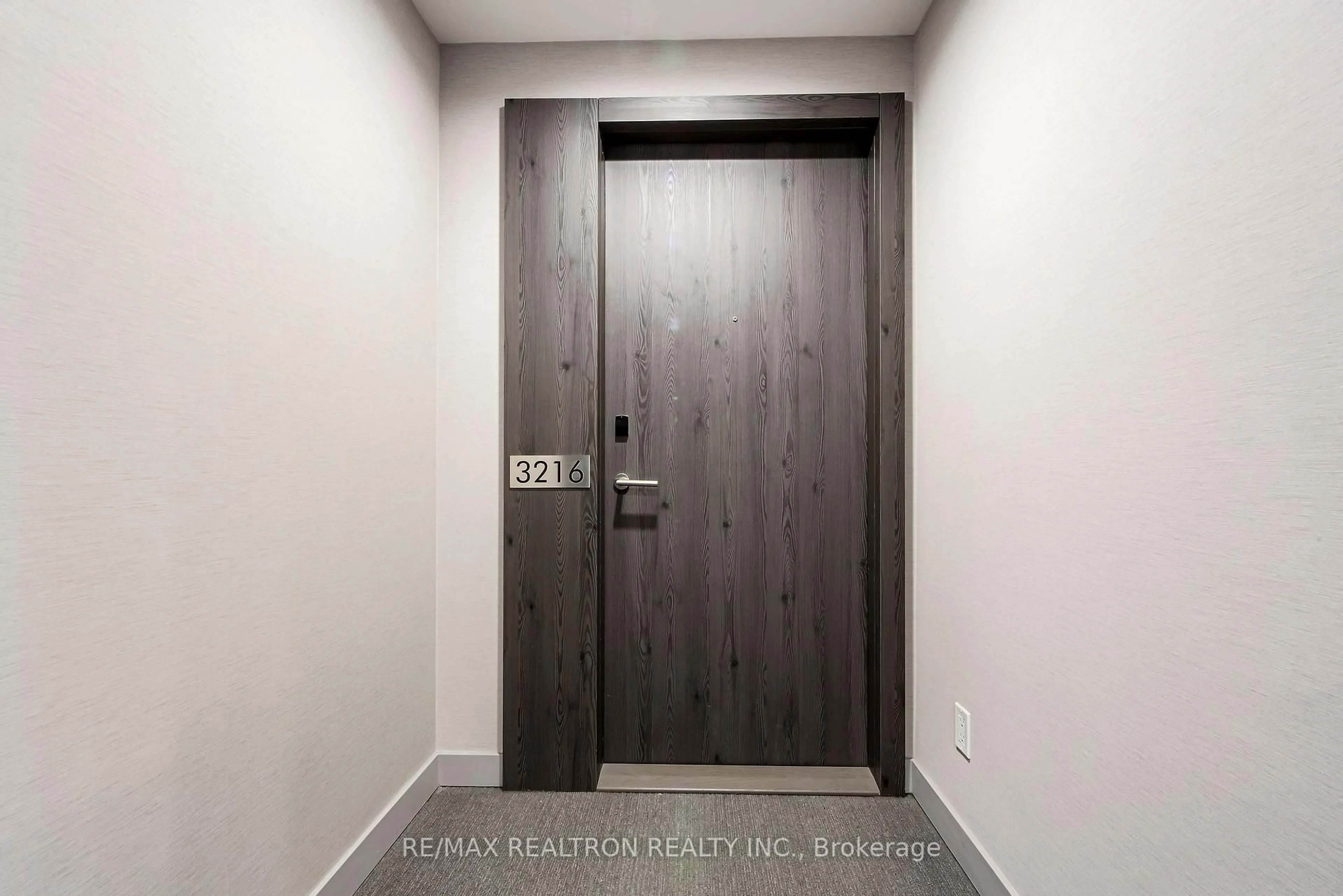 Indoor entryway for 25 Richmond St #3216, Toronto Ontario M5C 0A6