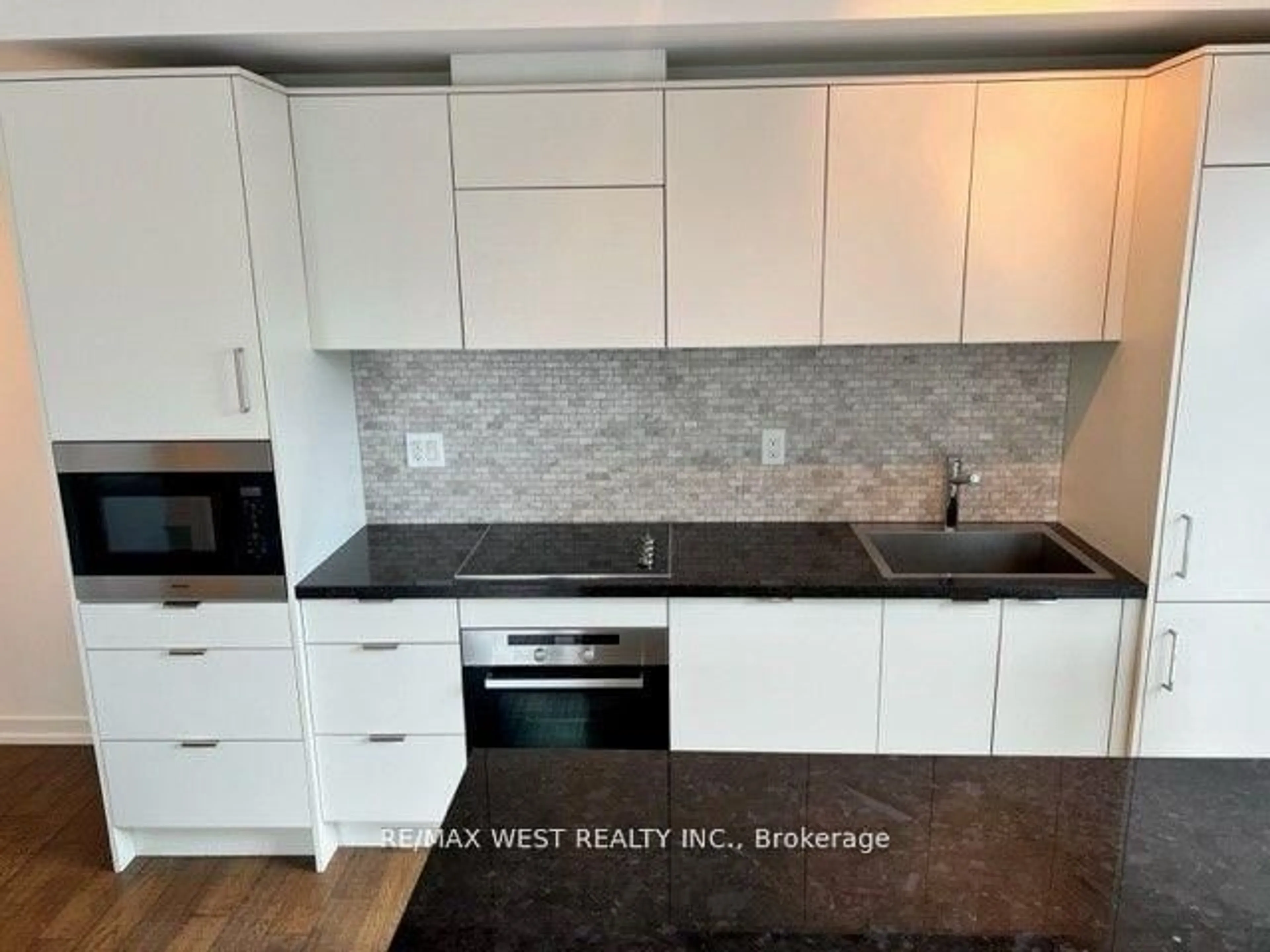 Unknown for 21 Widmer St #1209, Toronto Ontario M5V 2E8