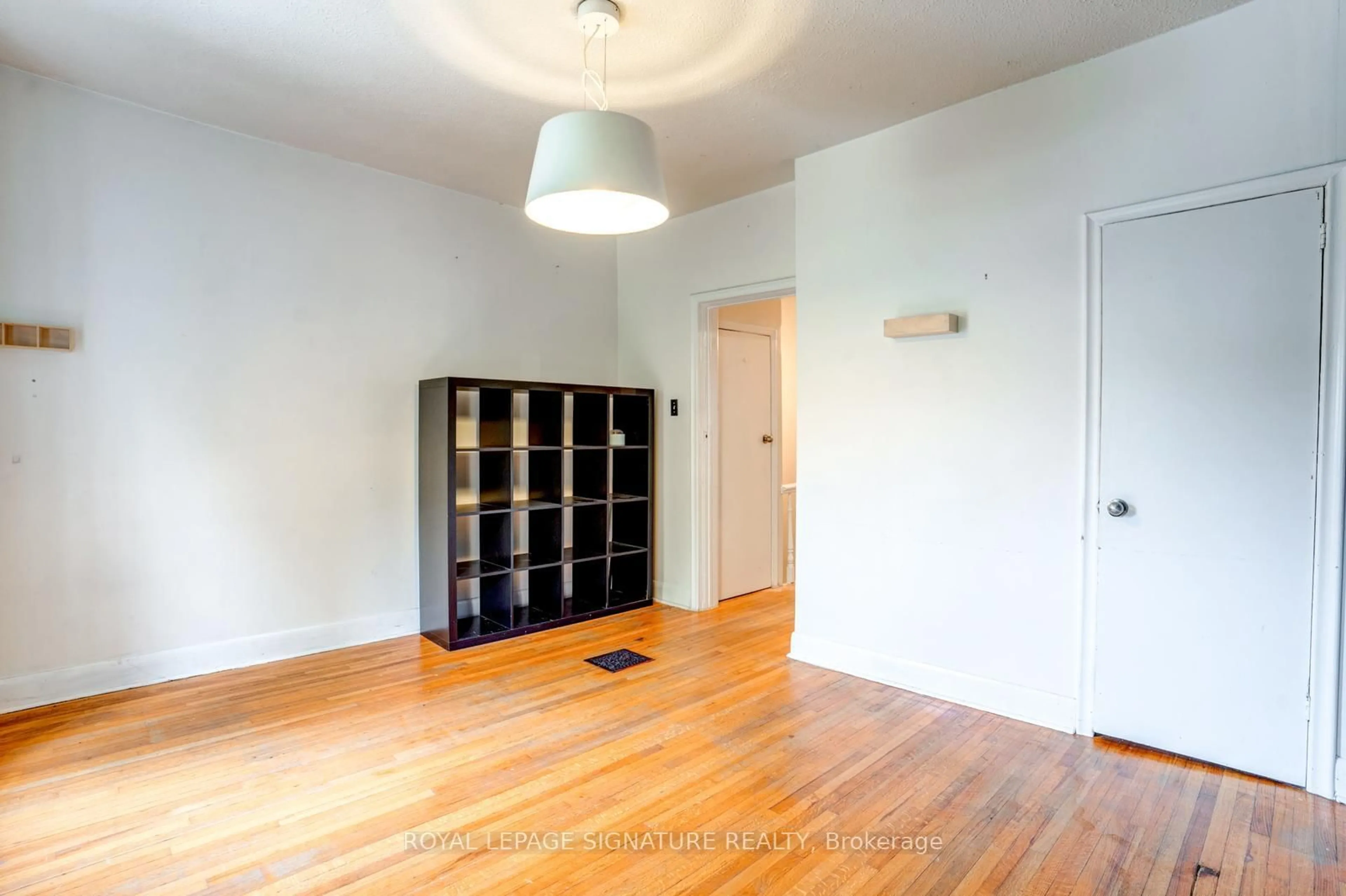 A pic of a room for 66 Euclid Ave, Toronto Ontario M6J 2J9