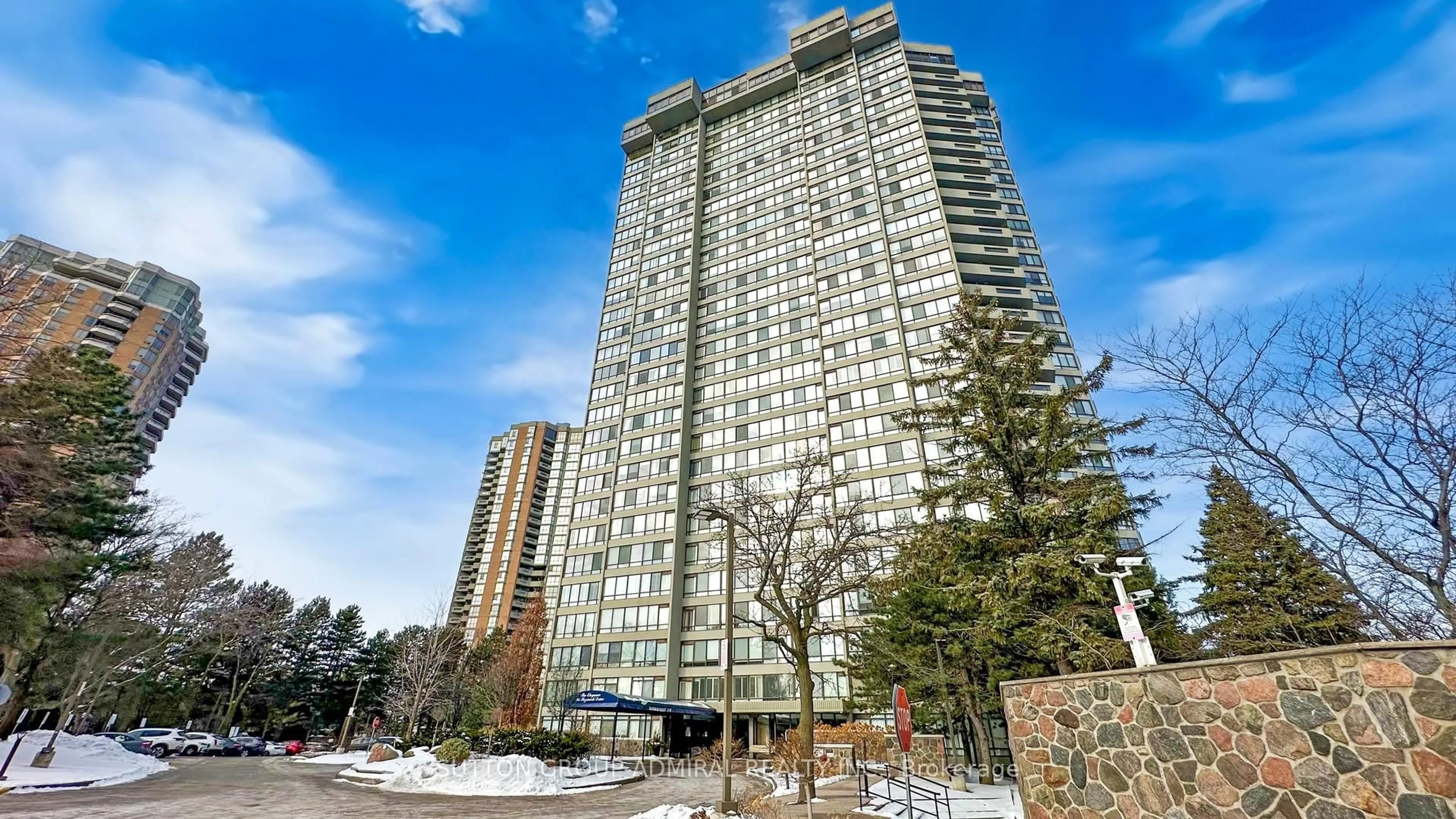 Indoor foyer for 65 Skymark Dr #2905, Toronto Ontario M2H 3N9