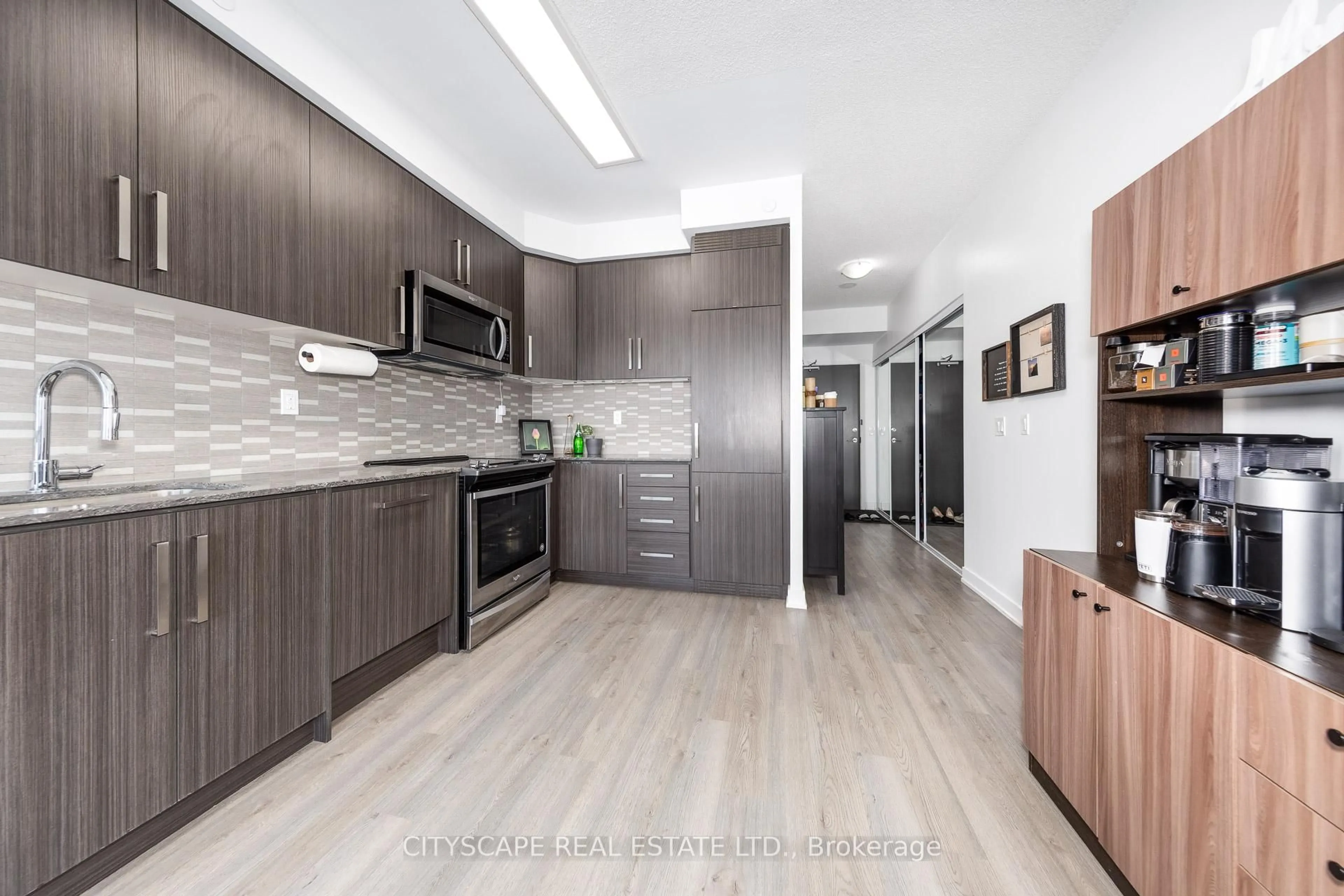 Open concept kitchen, unknown for 5180 Yonge St, Toronto Ontario M2N 0K5