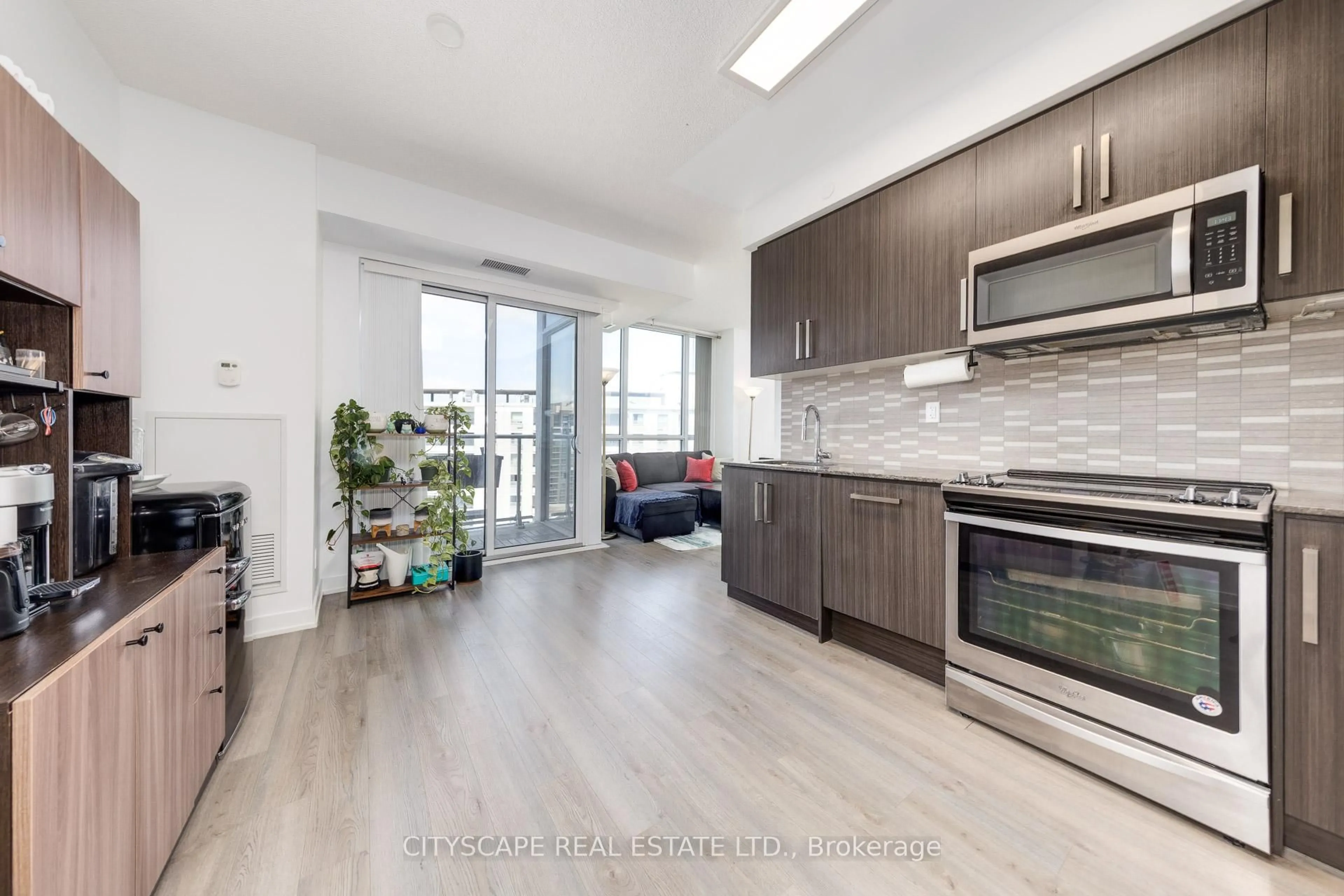 Open concept kitchen, unknown for 5180 Yonge St, Toronto Ontario M2N 0K5
