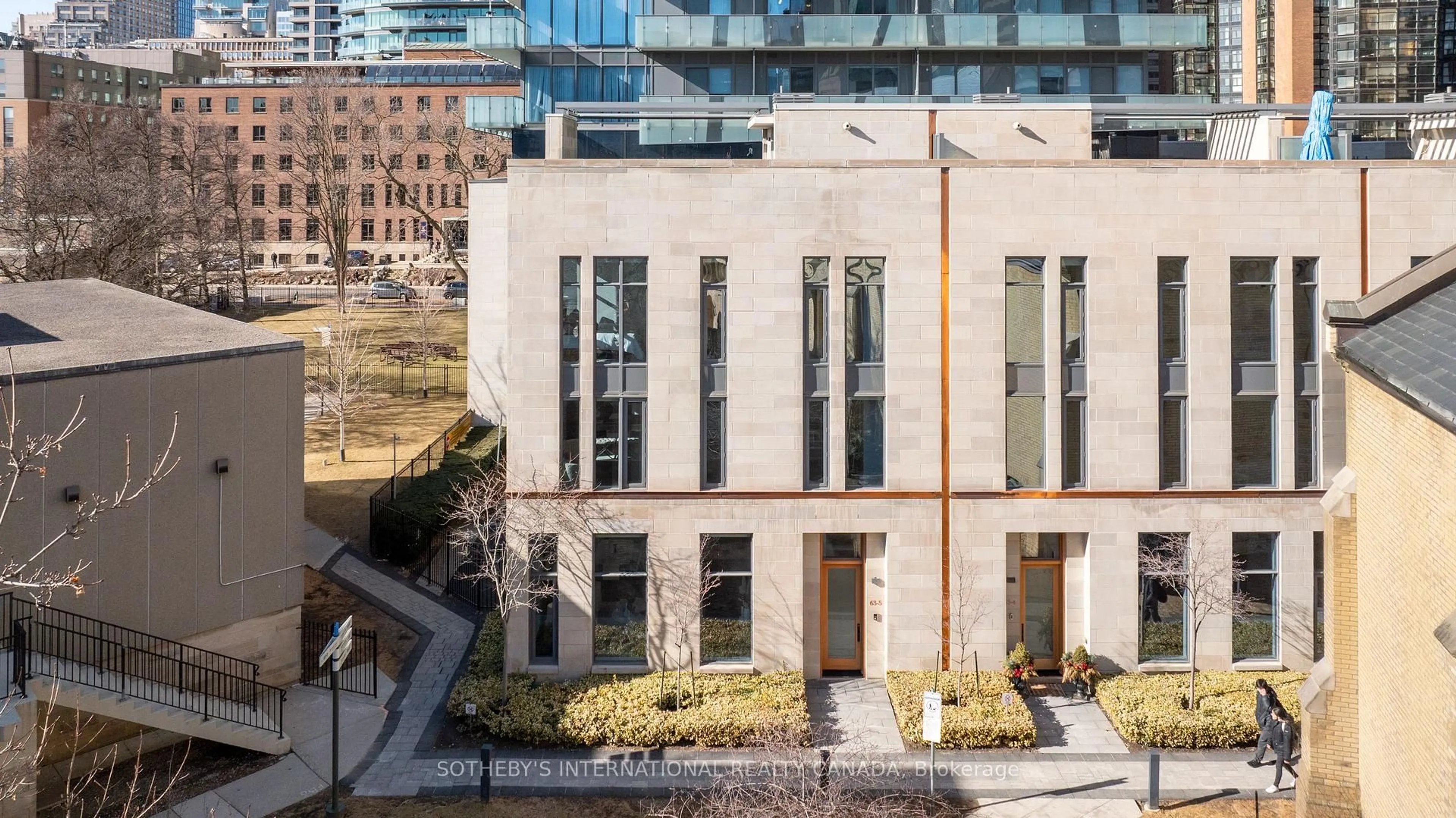 A pic from outside/outdoor area/front of a property/back of a property/a pic from drone, city buildings view from balcony for 63 St. Mary St #TH 5, Toronto Ontario M5S 0A4