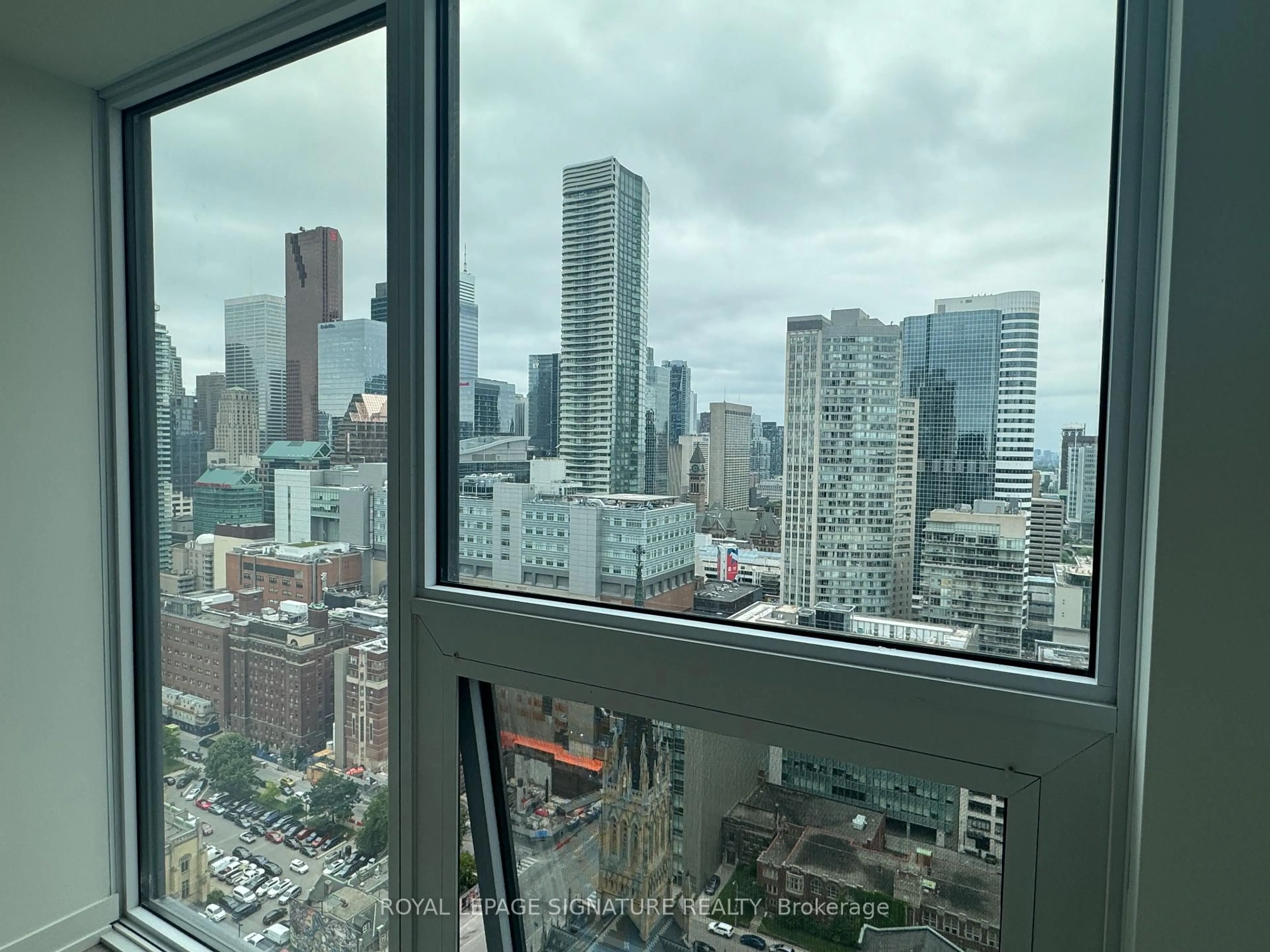 A pic of a room for 82 Dalhousie St #3307, Toronto Ontario M5B 1Y7