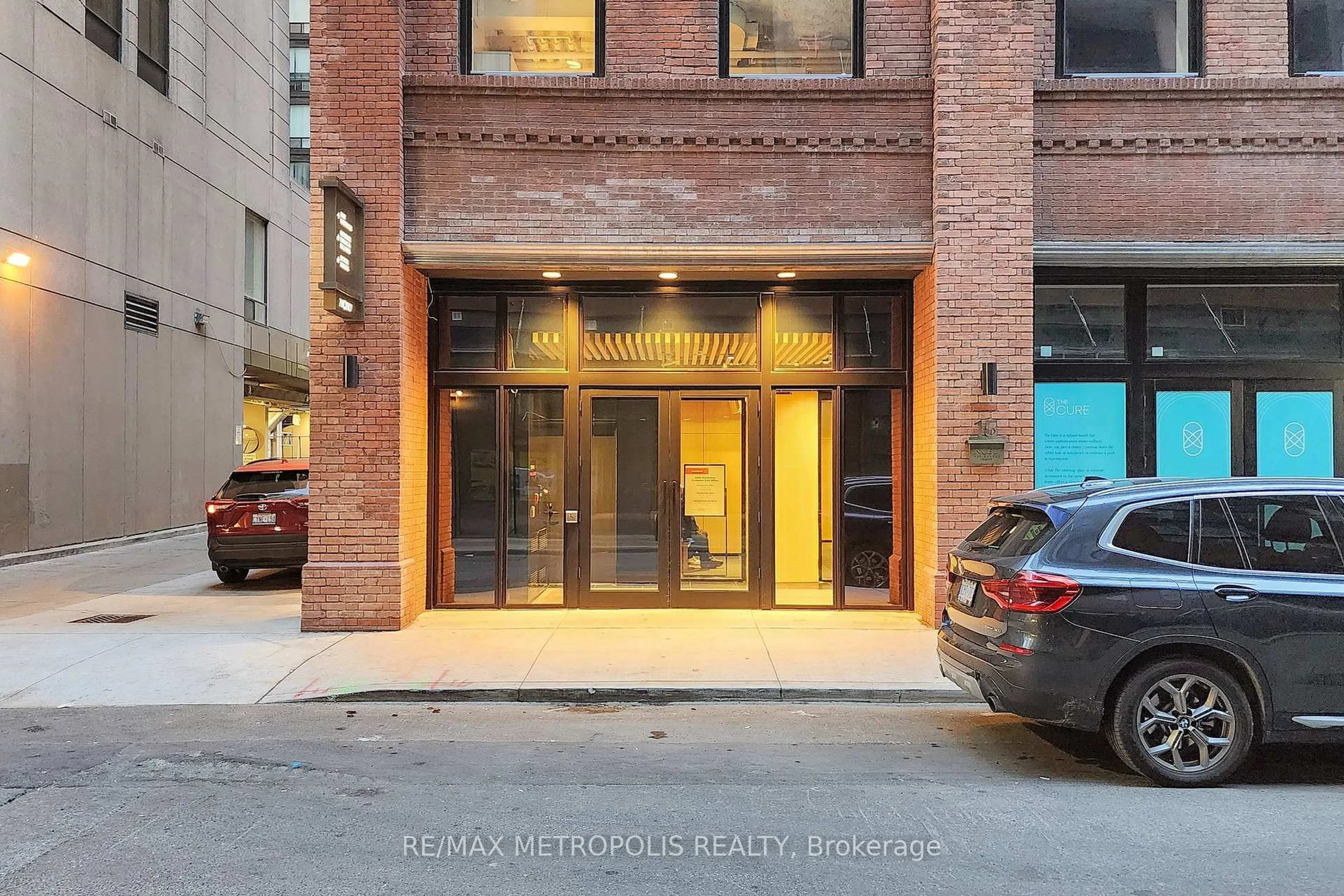 Indoor foyer for 15 Mercer St #1803, Toronto Ontario M5V 1H2