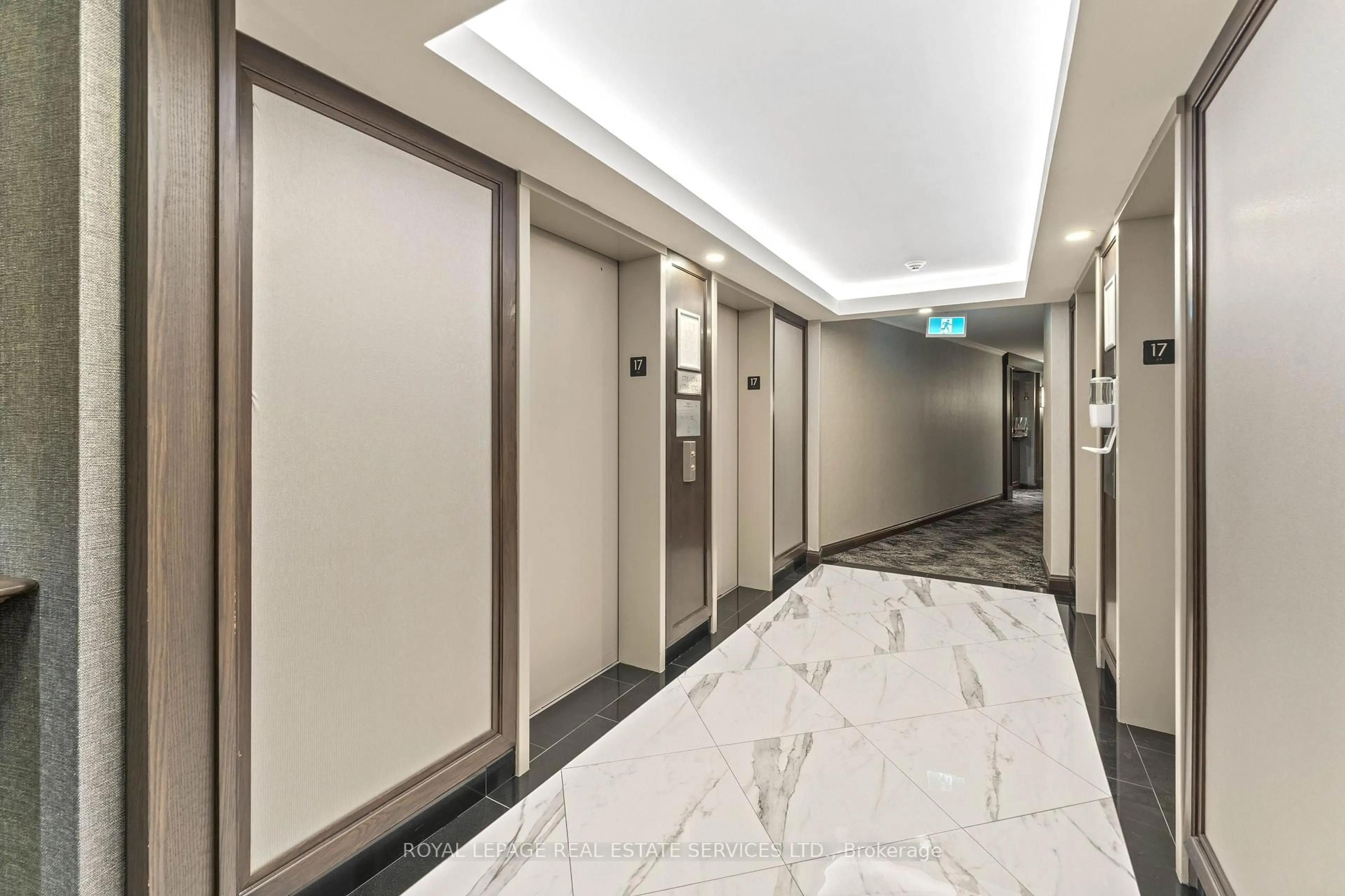 Indoor foyer for 5444 Yonge St #1711, Toronto Ontario M2N 6J4