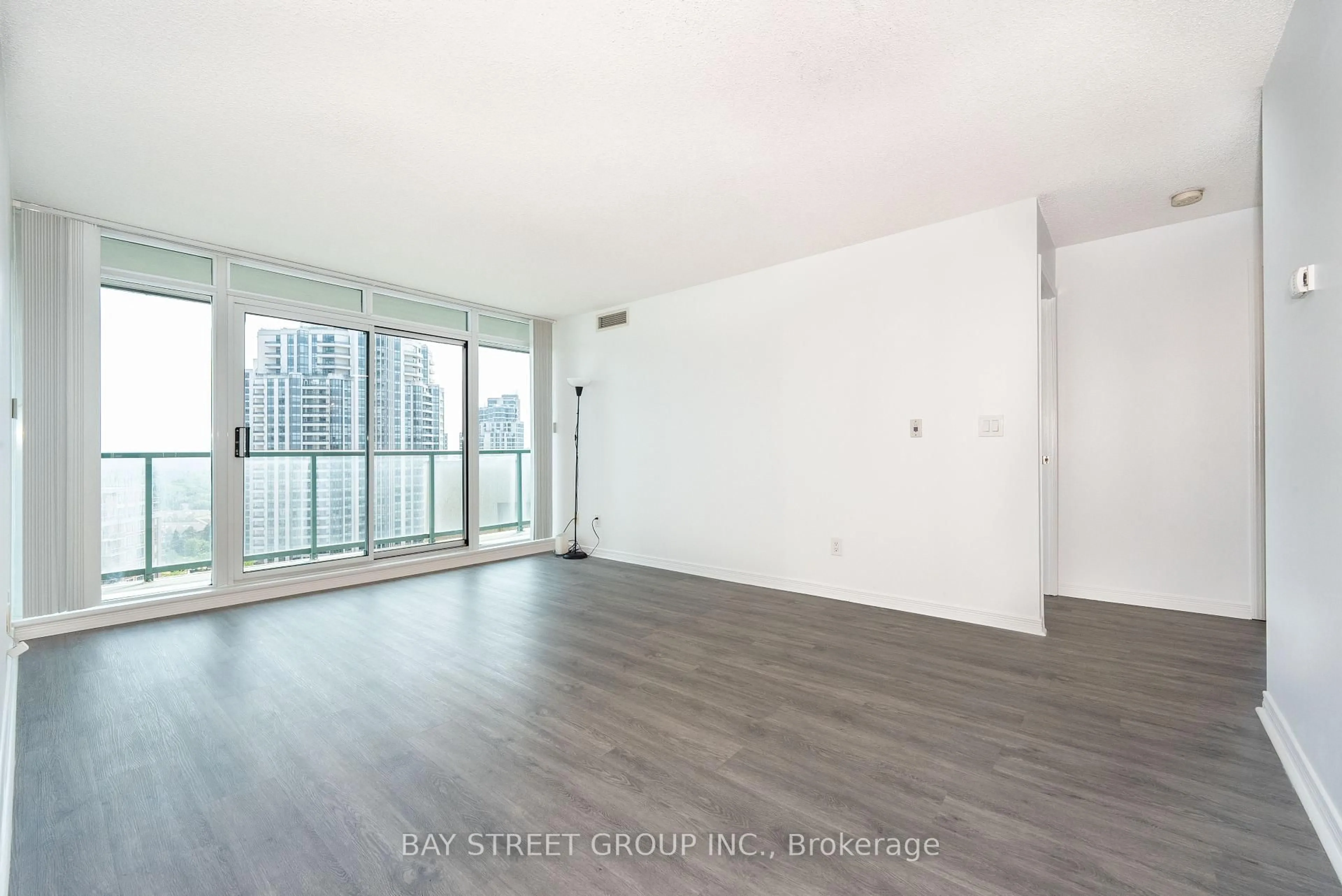 A pic of a room for 5500 Yonge St #1905, Toronto Ontario M2N 7L1