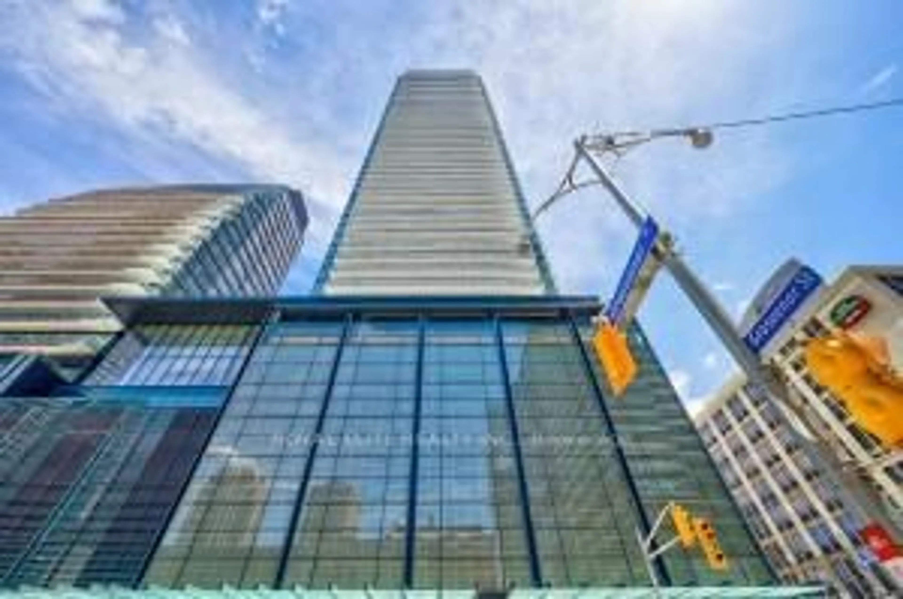Indoor foyer for 501 Yonge St #4902, Toronto Ontario M4Y 0G8