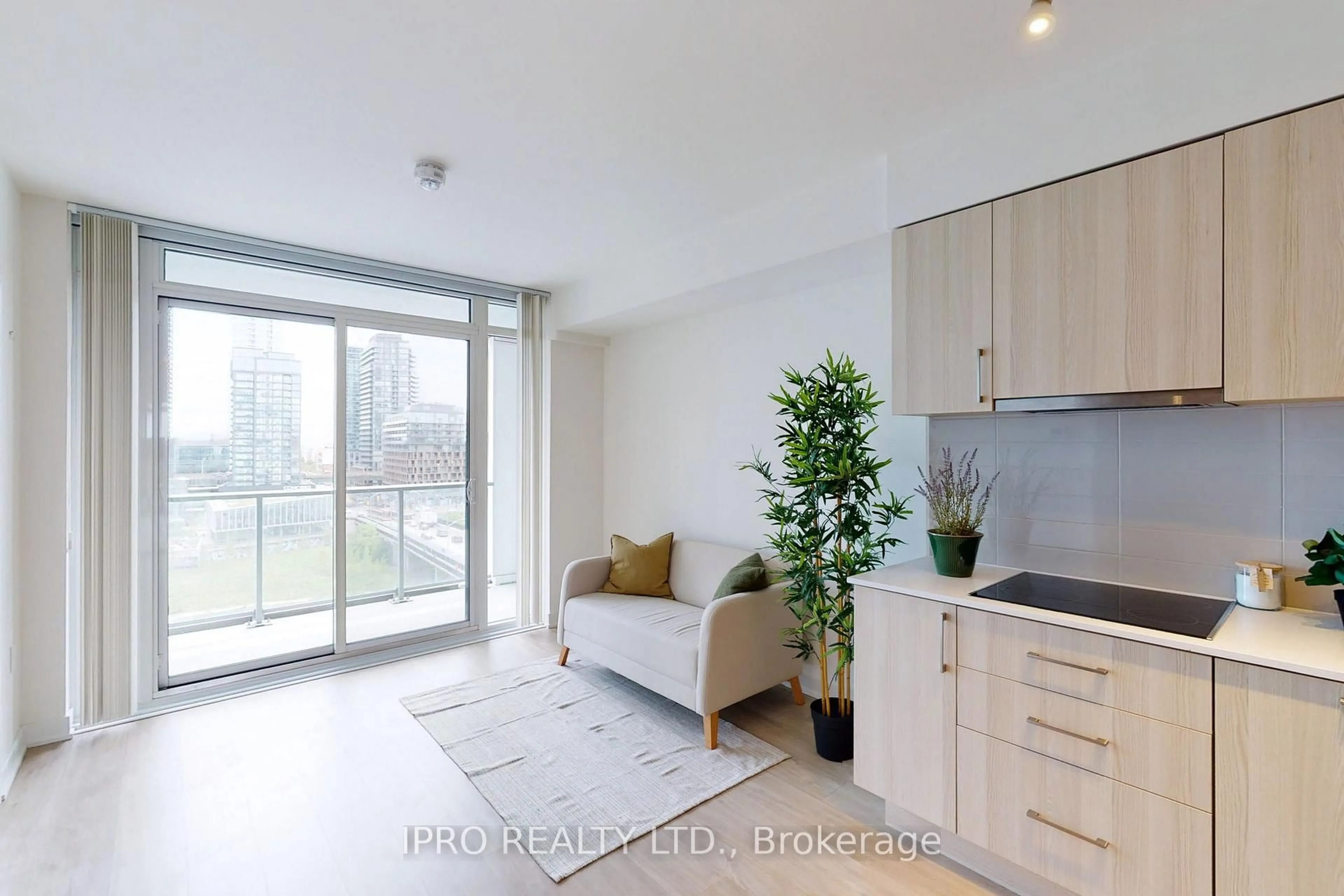 Unknown for 27 Bathurst St #703W, Toronto Ontario M5V 2P1