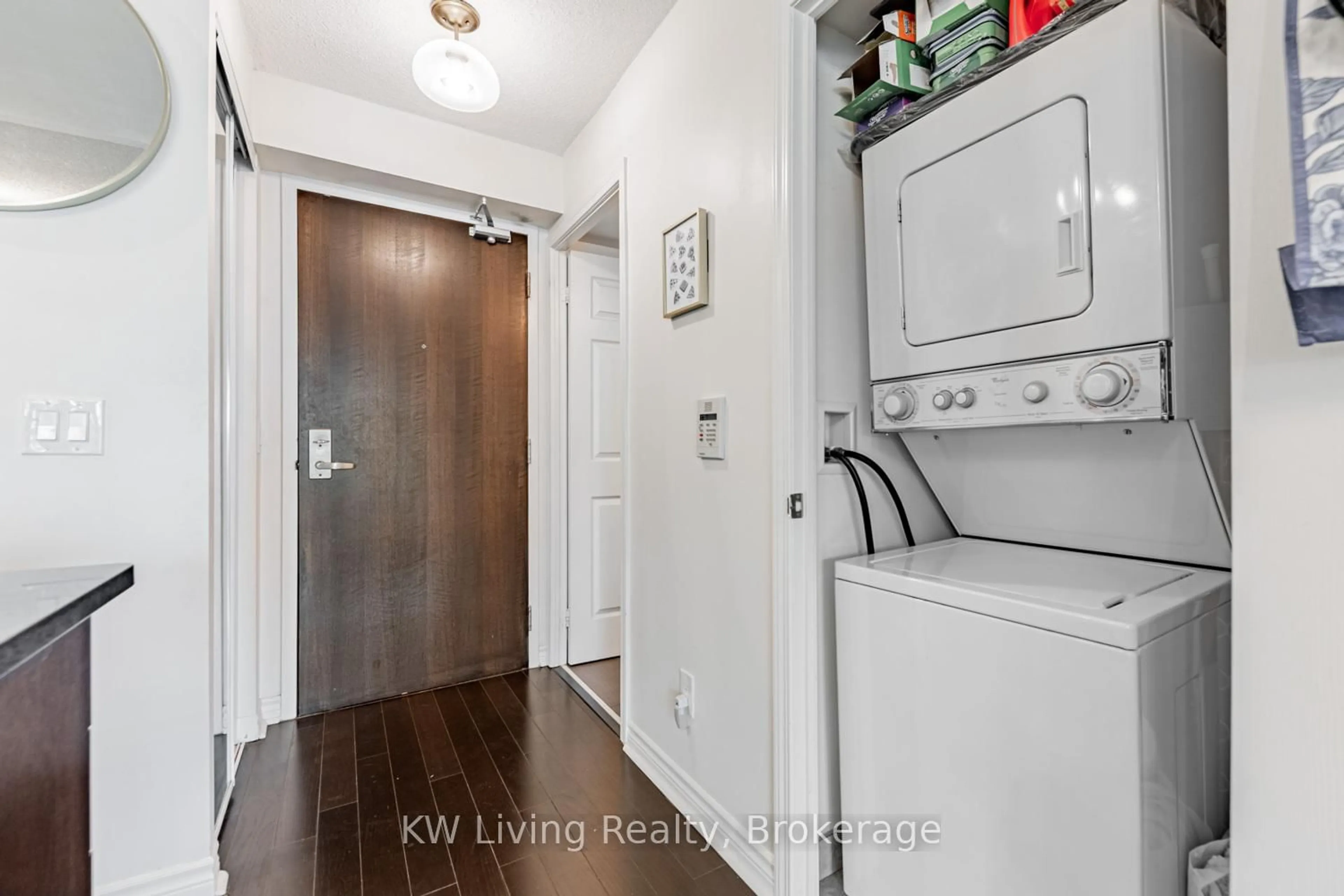 Laundry room for 19 Grand Trunk Cres ##3903, Toronto Ontario M5J 3A3