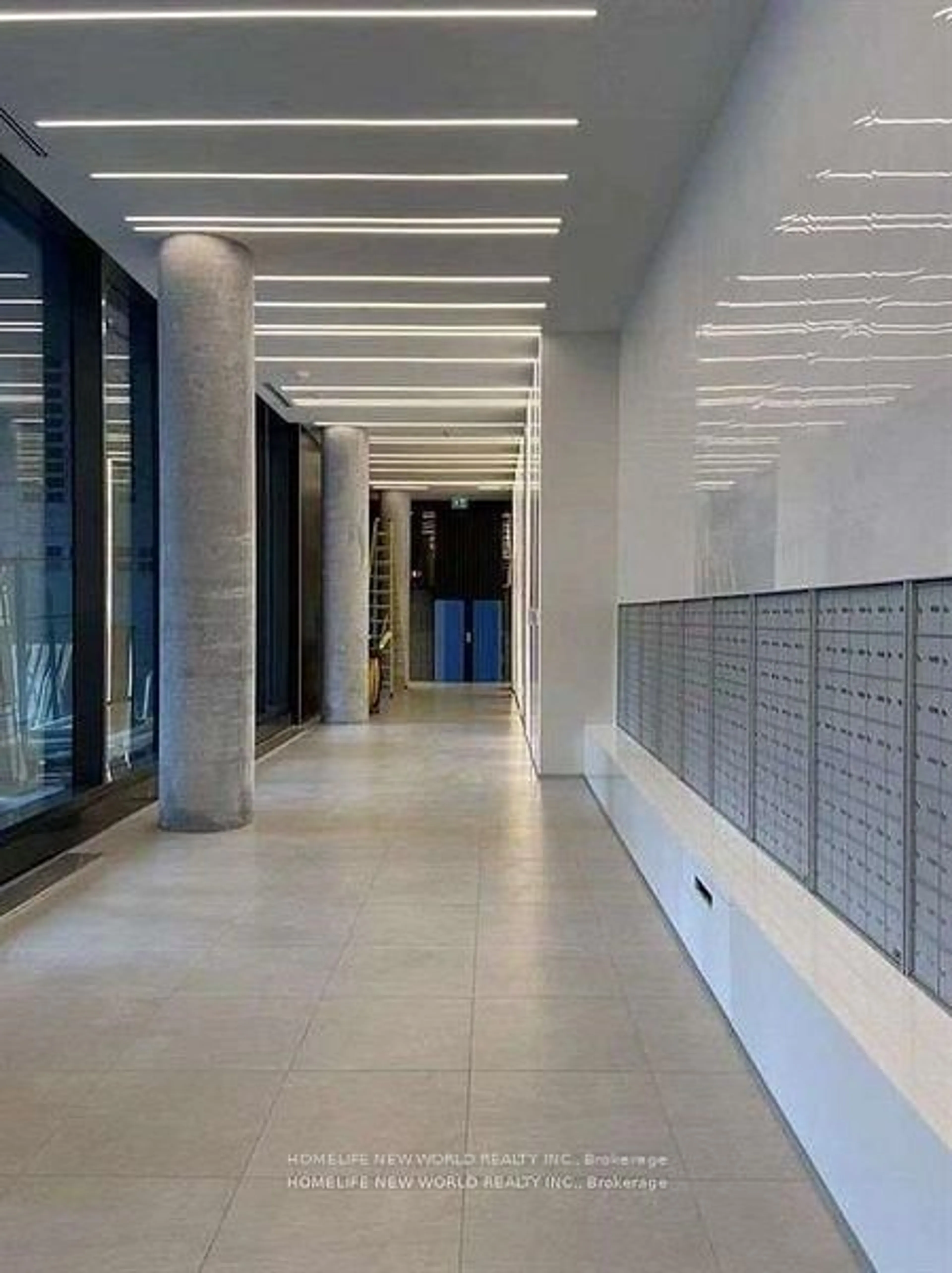 Indoor foyer for 158 Front St #1901, Toronto Ontario M5A 0K9