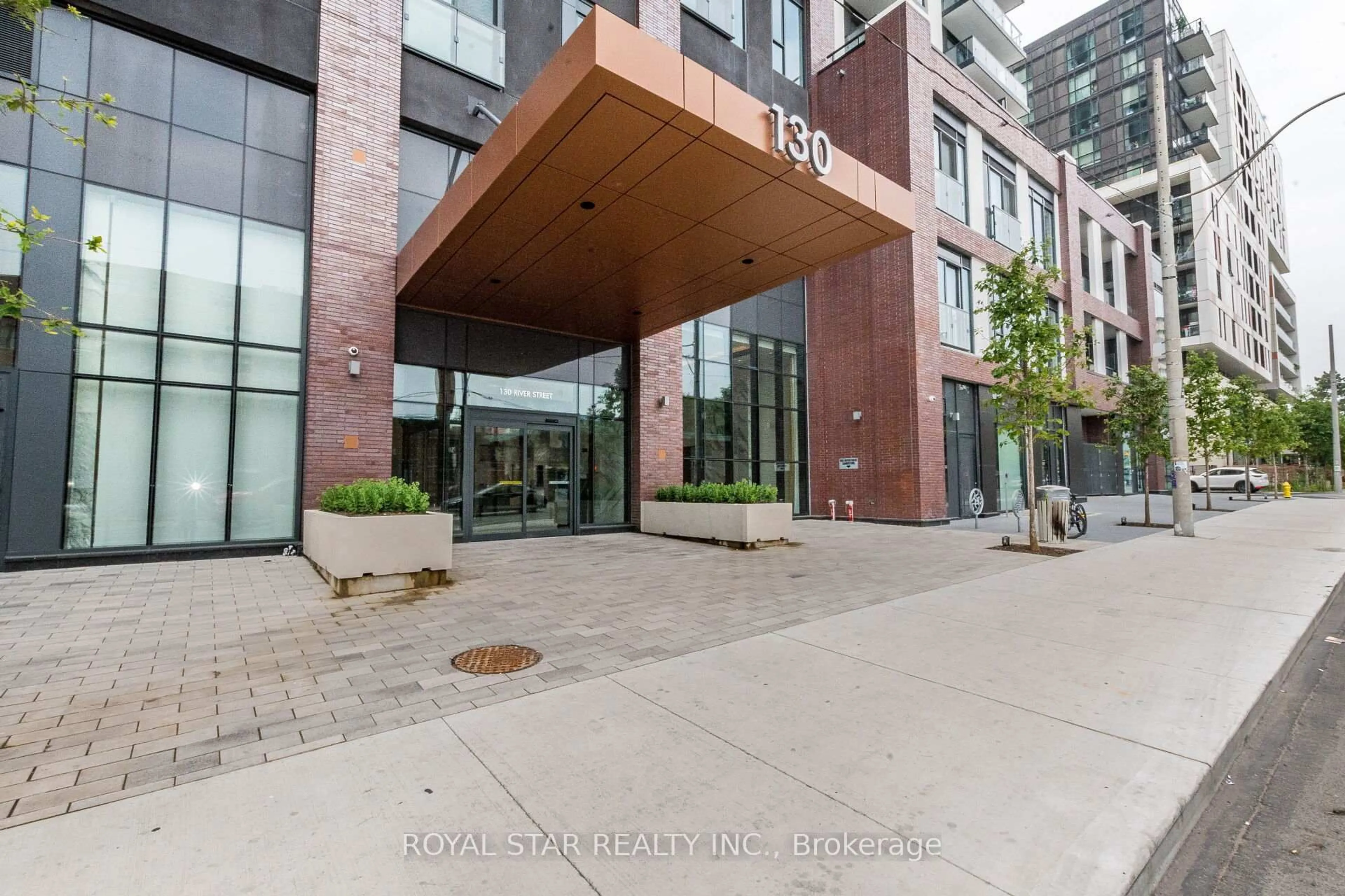 Indoor foyer for 130 River St #2110, Toronto Ontario M5A 0R8