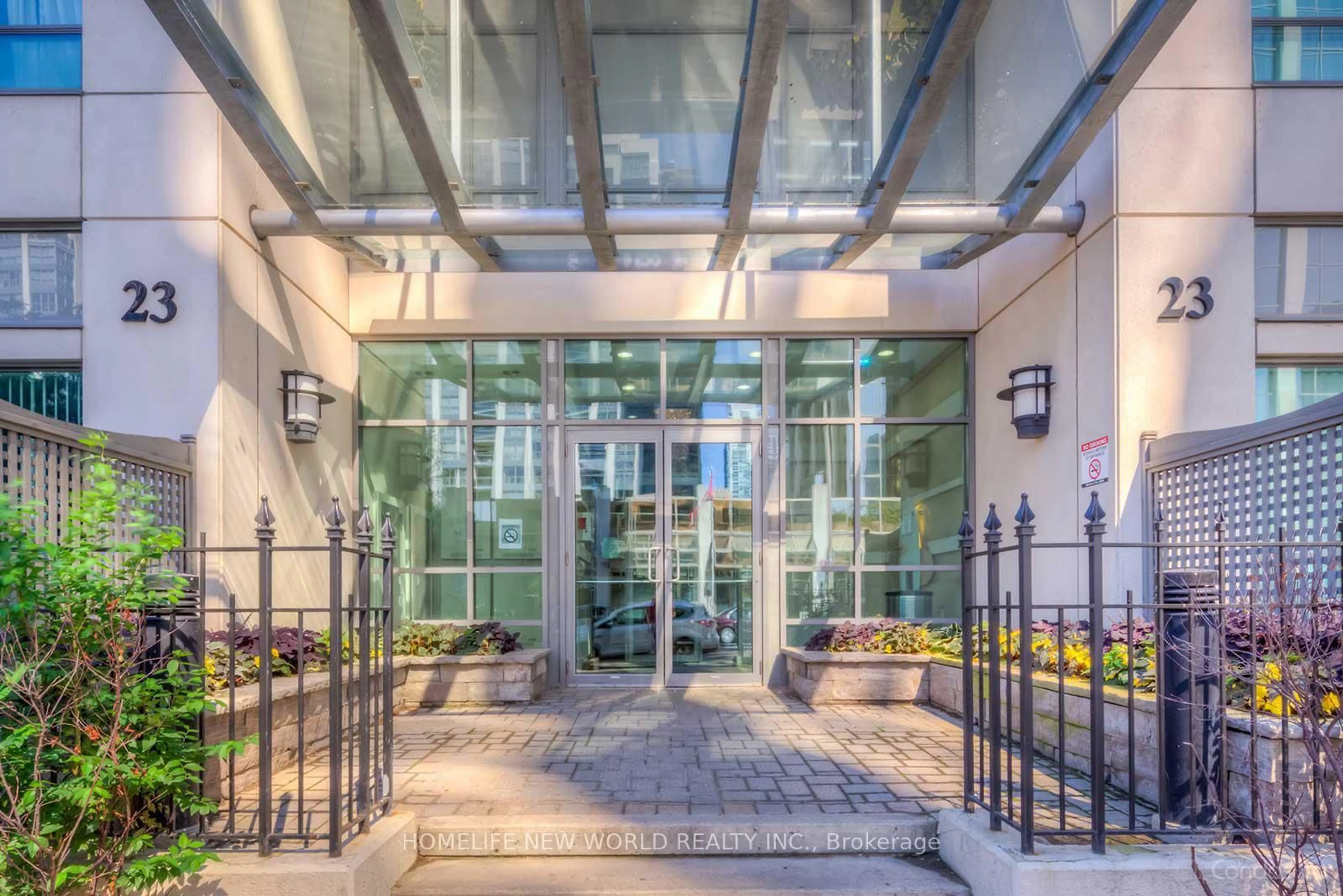 Indoor foyer for 23 Hollywood Ave #1506, Toronto Ontario M2N 7L8