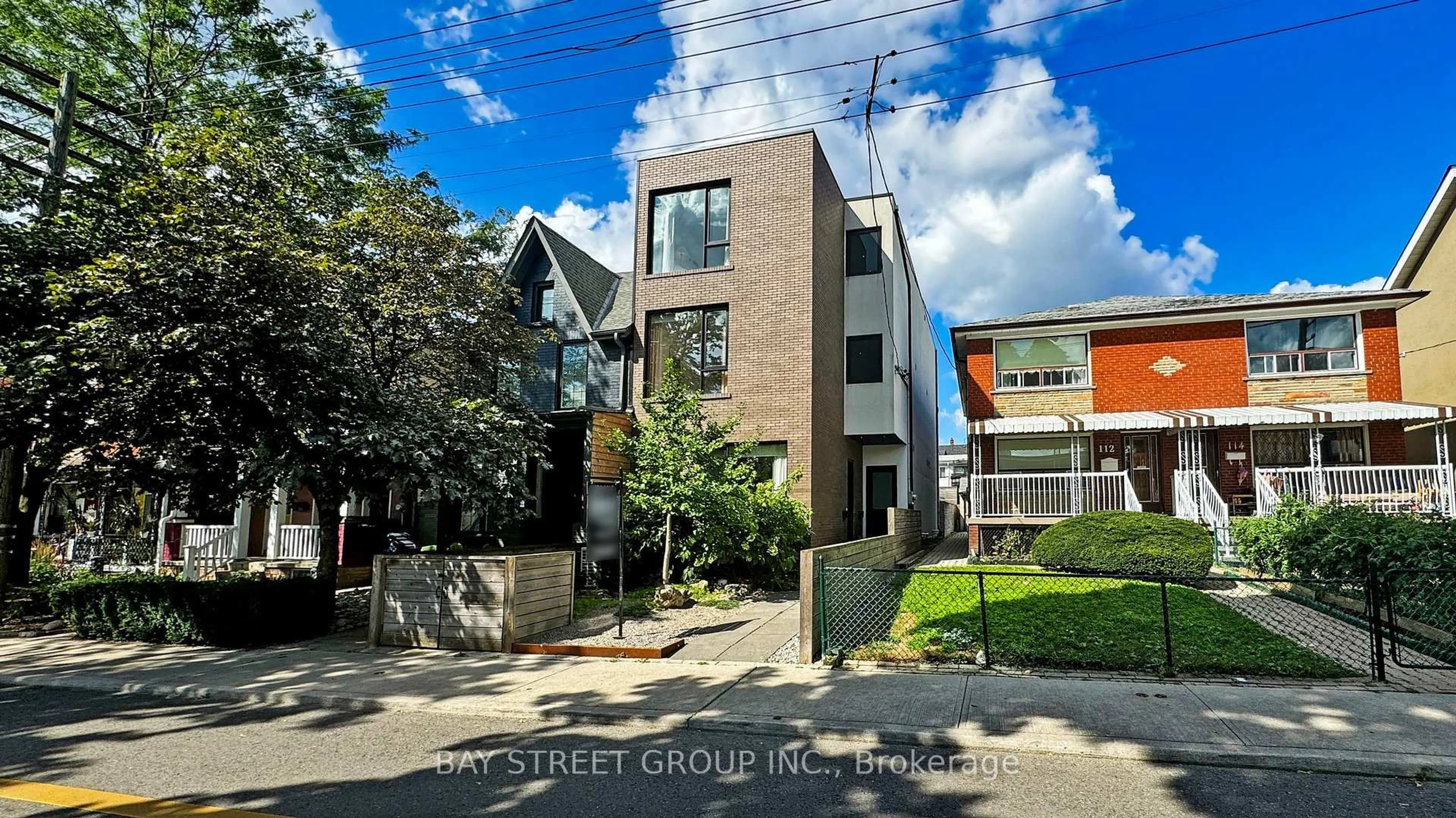Unknown for 110B Palmerston Ave, Toronto Ontario M6J 2J1