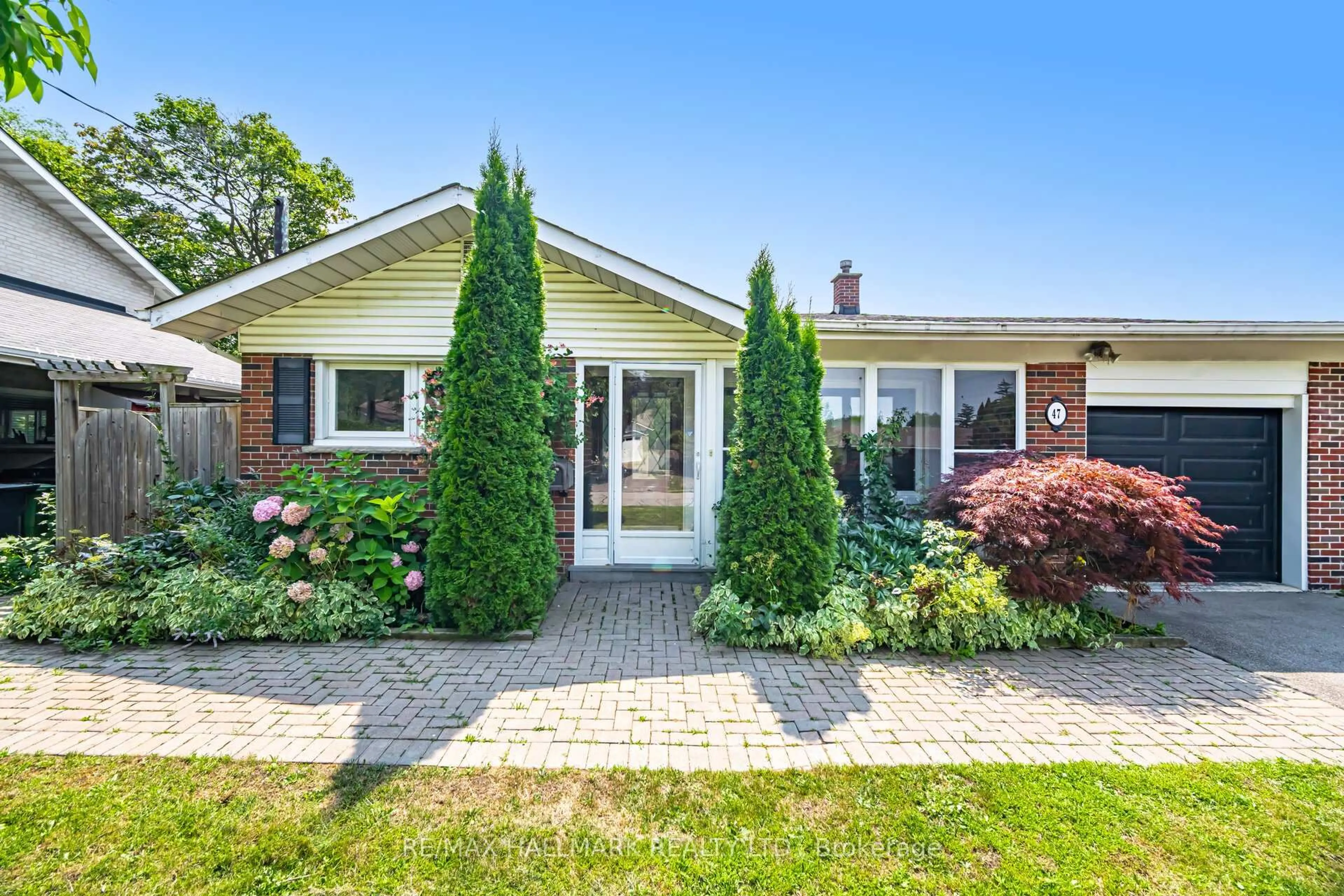 Home with brick exterior material, street for 47 Marthclare Ave, Toronto Ontario M3A 1E1