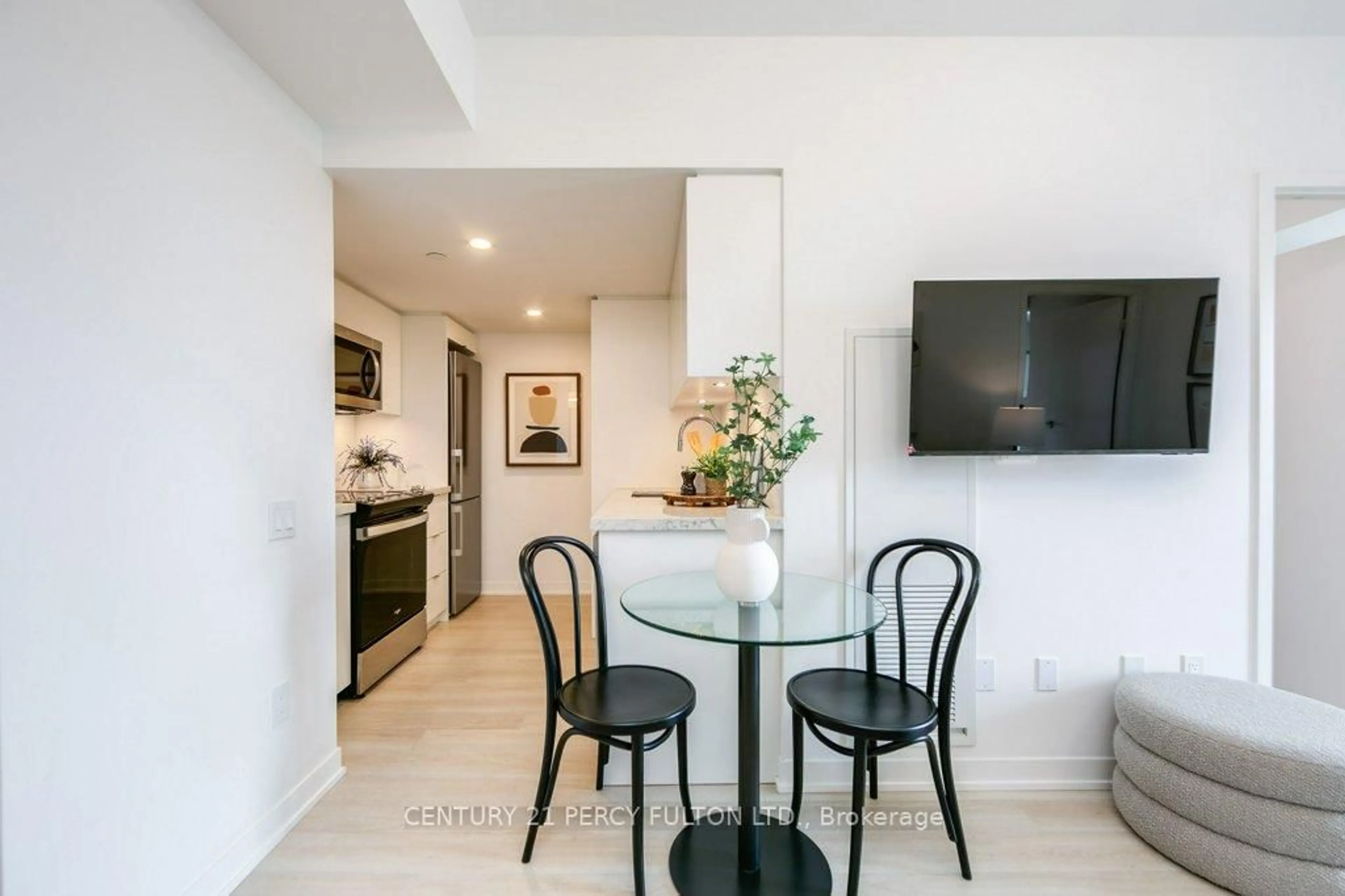 Contemporary kitchen, unknown for 500 Wilson Ave #701, Toronto Ontario M3H 0E5