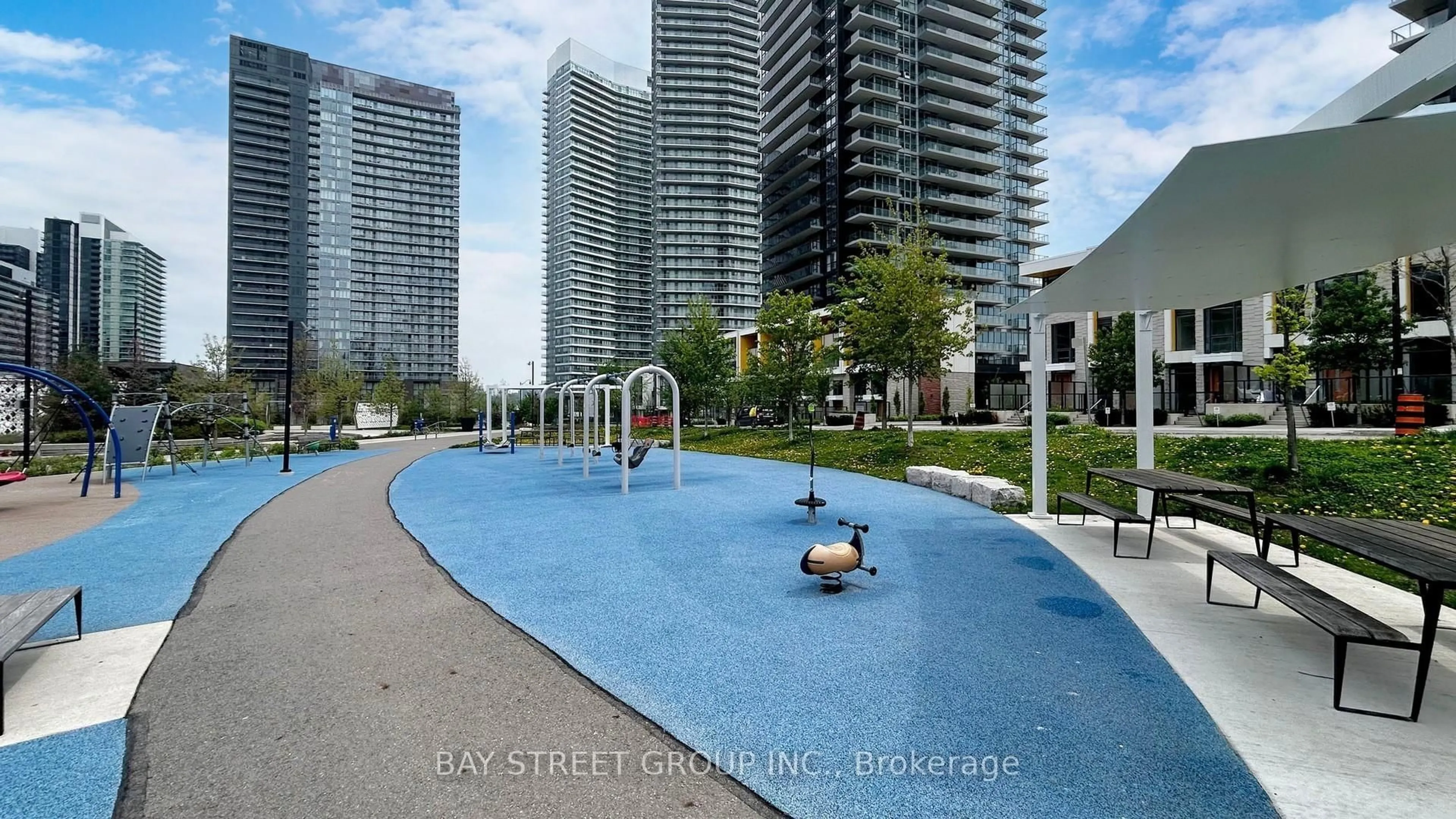 Pool for 27 McMahon Dr #1507, Toronto Ontario M2K 0J2