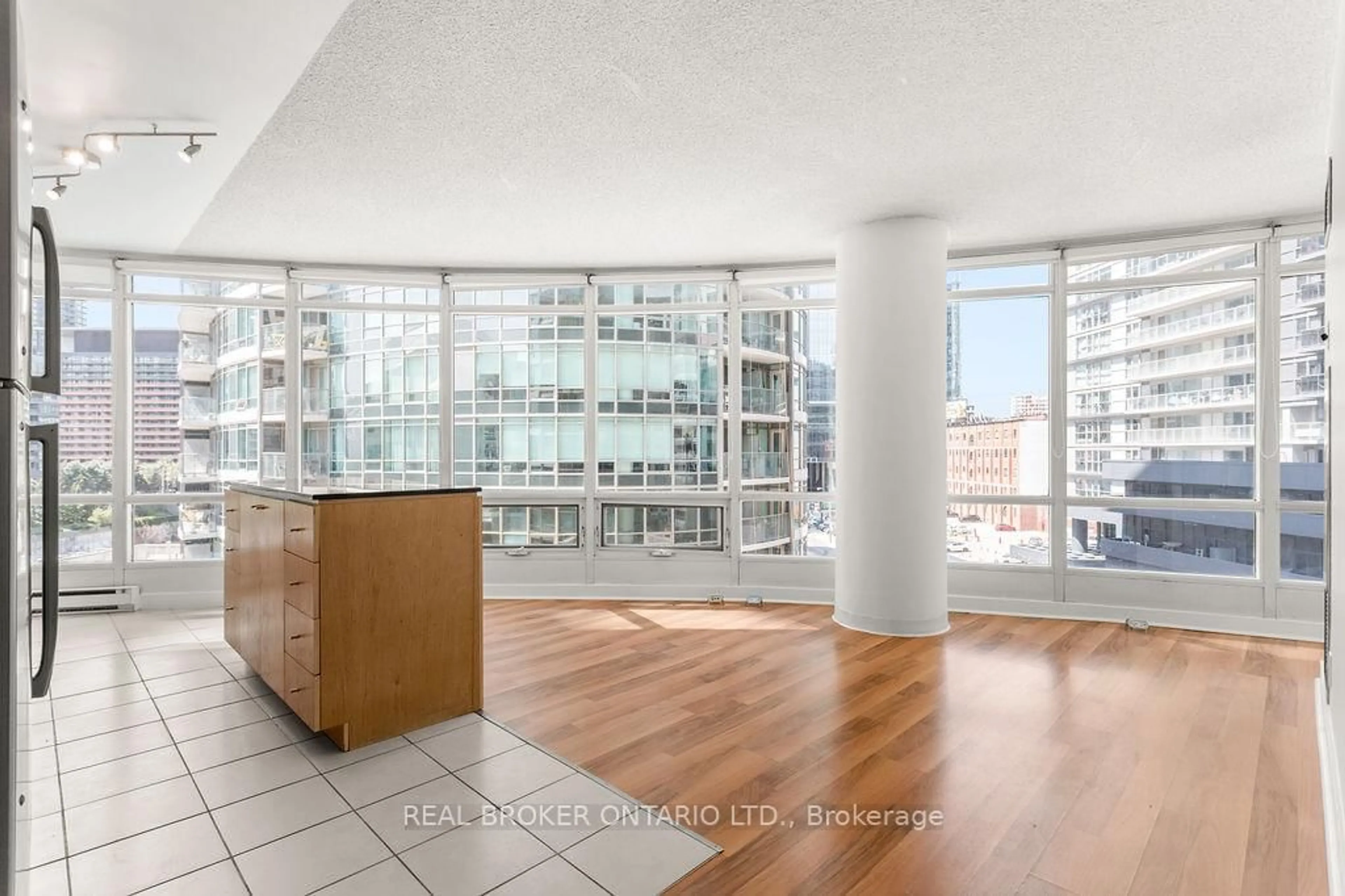 Unknown for 361 Front St #709, Toronto Ontario M5V 3R5
