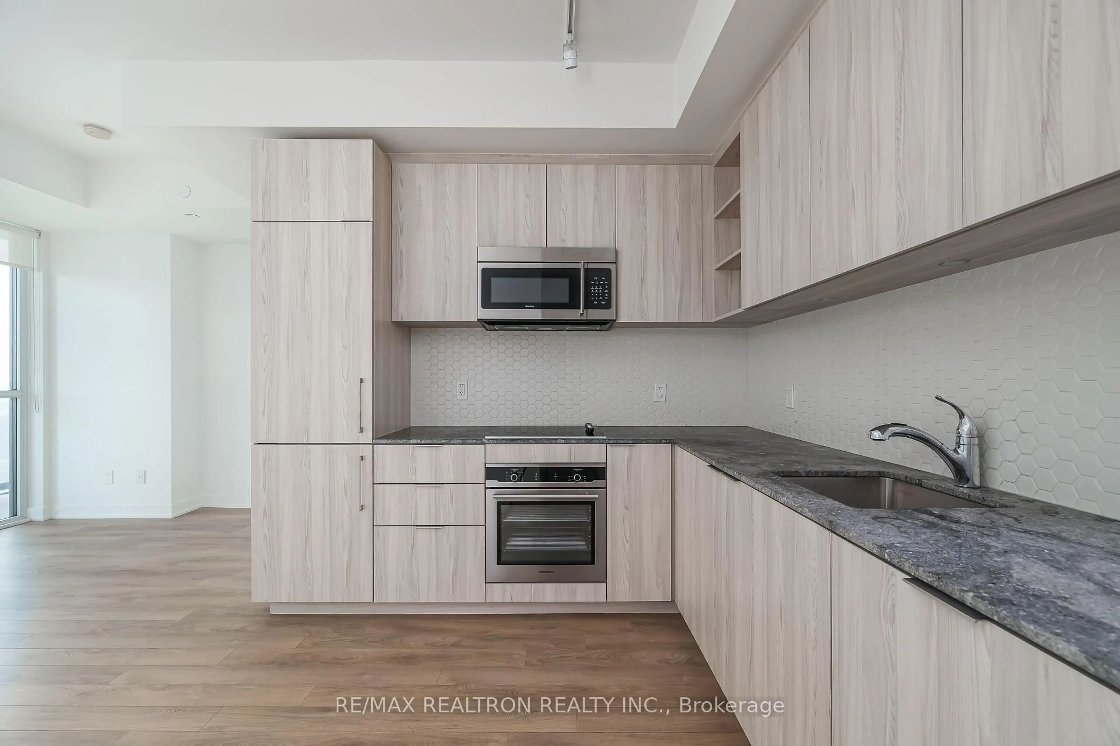 Standard kitchen, unknown for 50 Ordnance St #2505, Toronto Ontario M6K 1A2