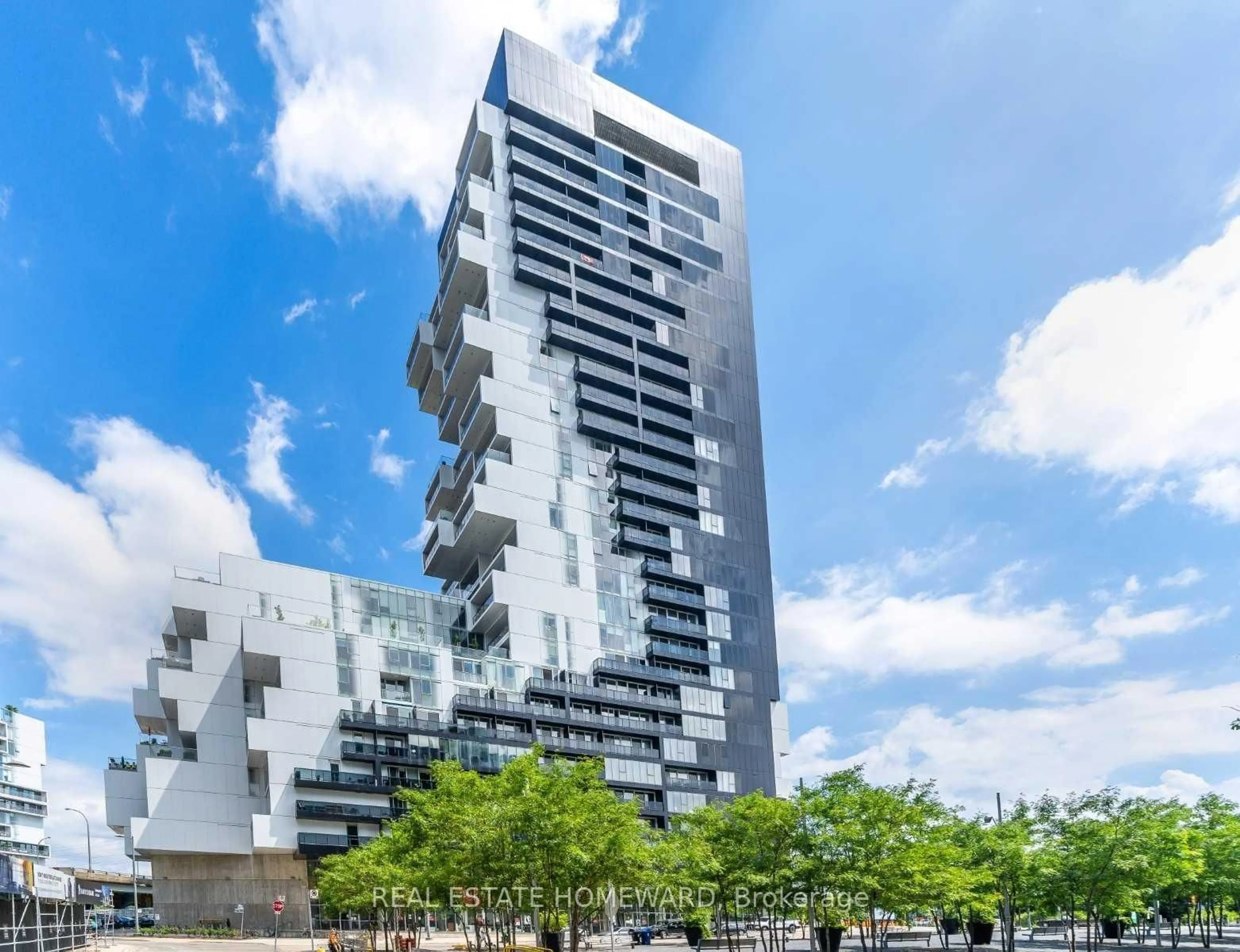 Indoor foyer for 170 Bayview Ave #1104, Toronto Ontario M5A 0M4