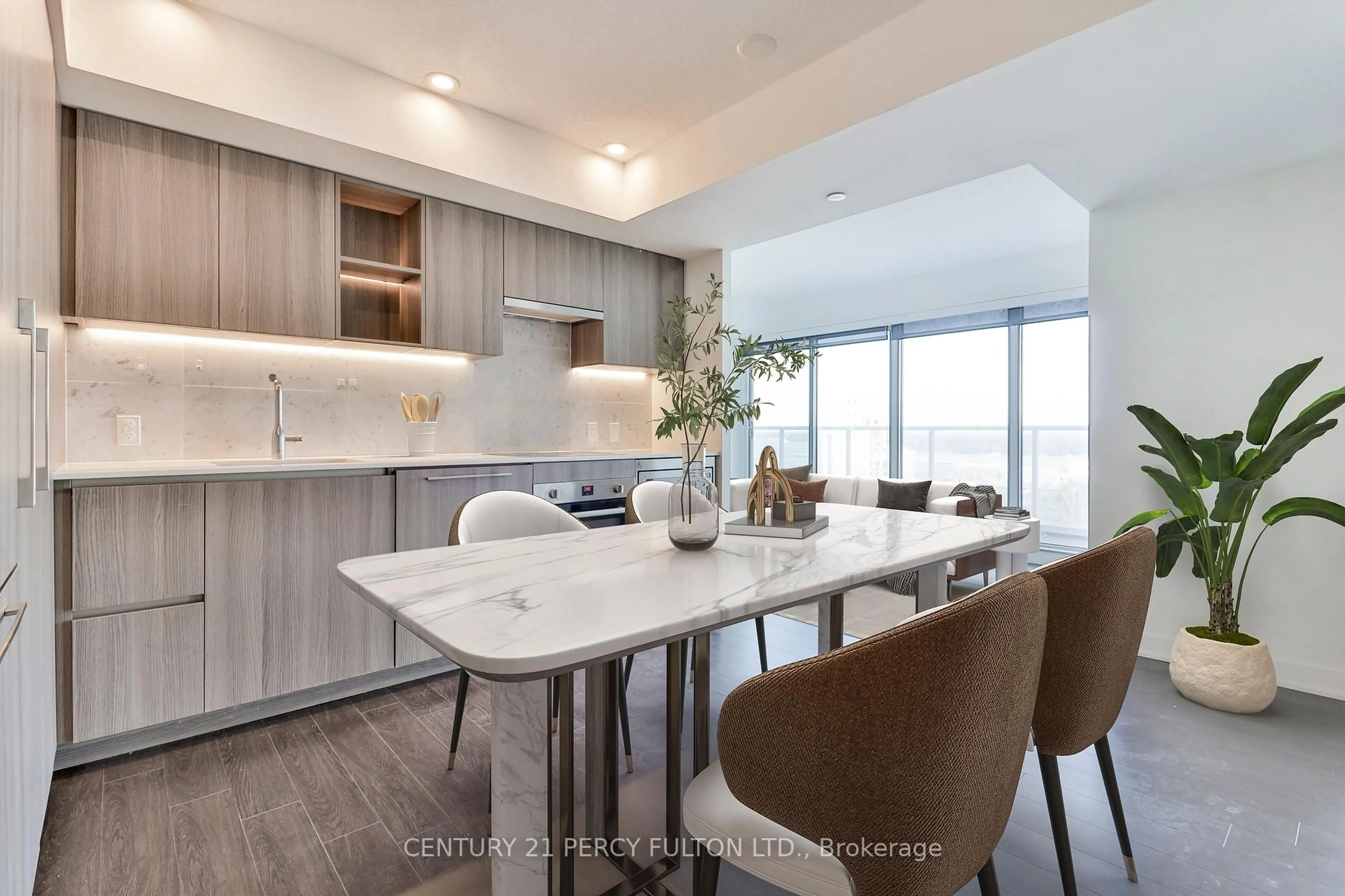 Open concept kitchen, unknown for 19 Bathurst St #1811, Toronto Ontario M5V 0N2