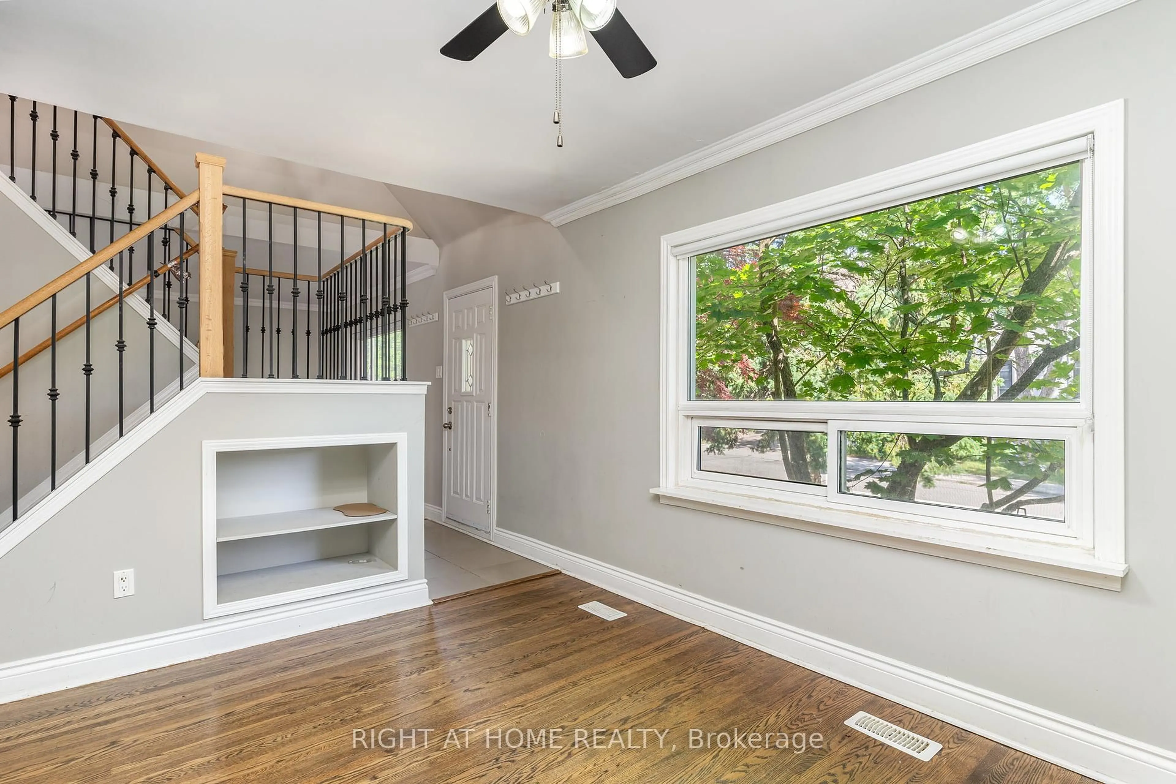 Unknown for 45 Yorkview Dr, Toronto Ontario M2N 2R9