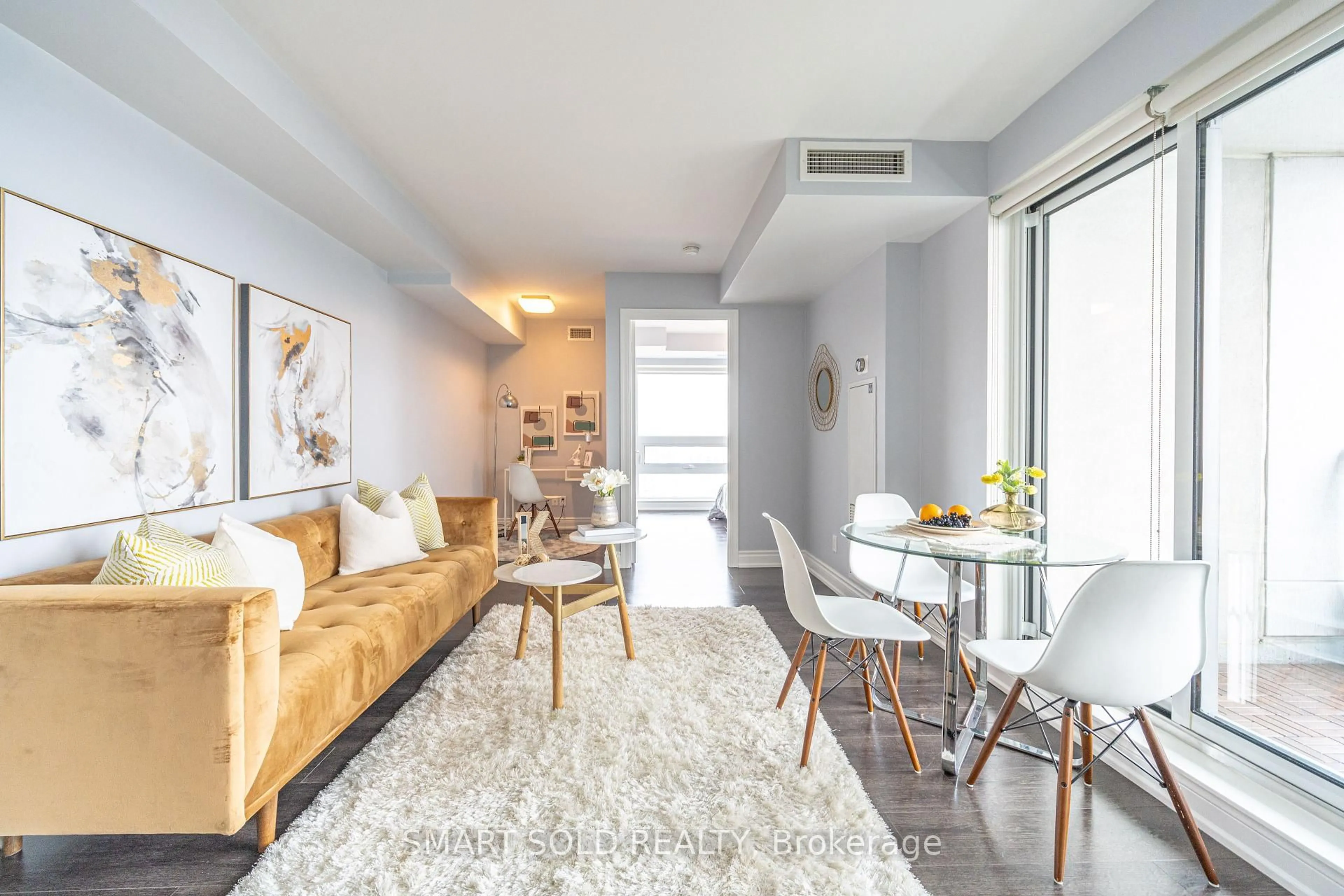 Living room with furniture, unknown for 2015 SHEPPARD Ave #2904, Toronto Ontario M2J 0B3