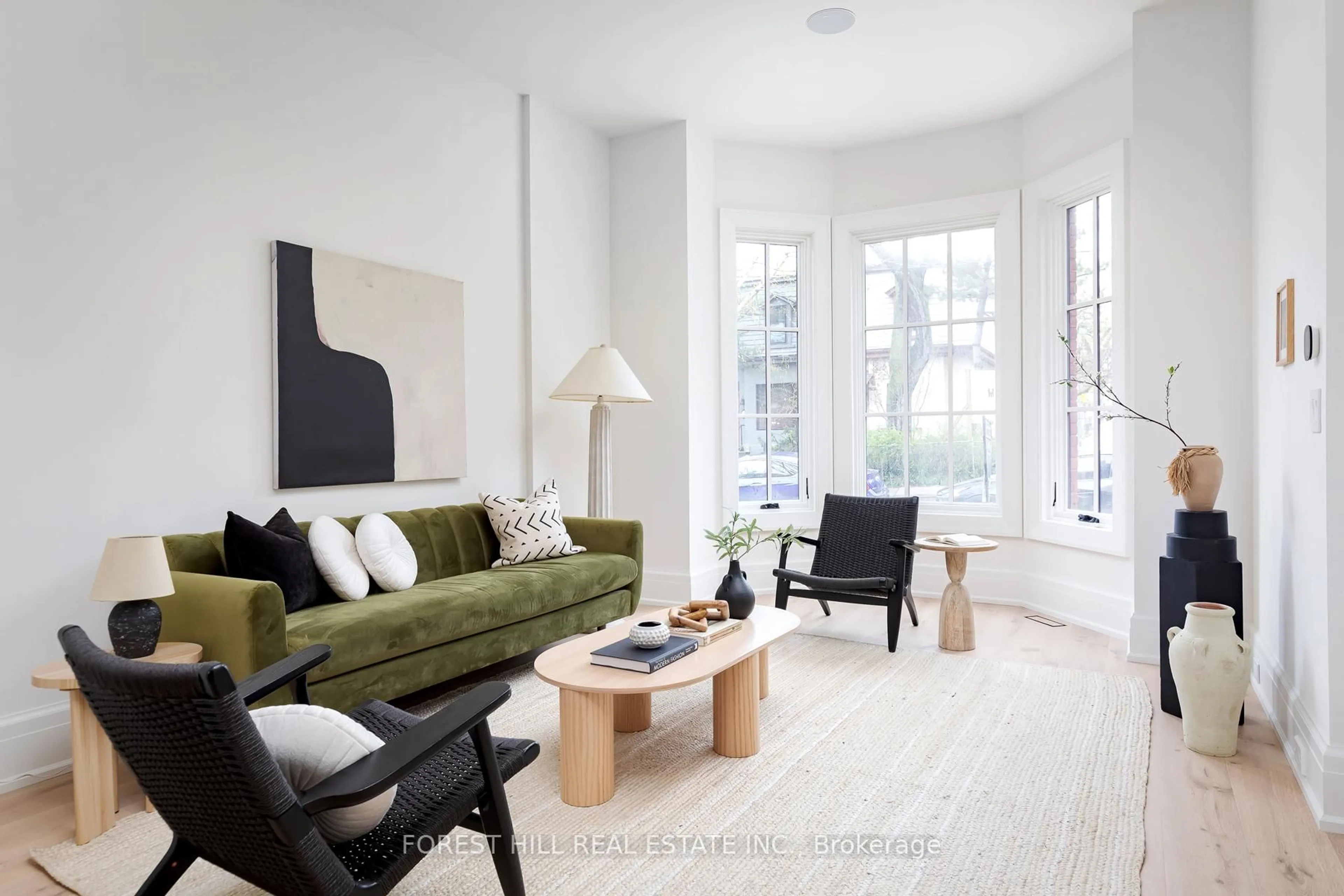 Living room with furniture, unknown for 61 Foxley St, Toronto Ontario M6J 1P9