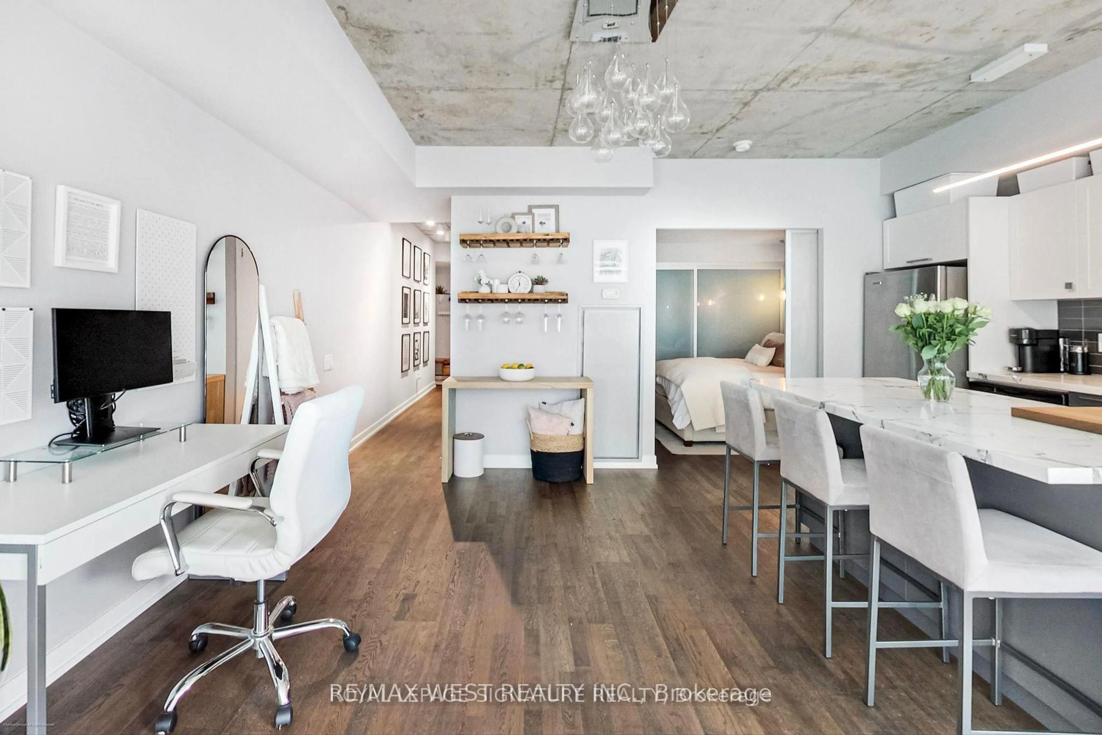 Open concept kitchen, unknown for 650 King St #310, Toronto Ontario M5V 0H6
