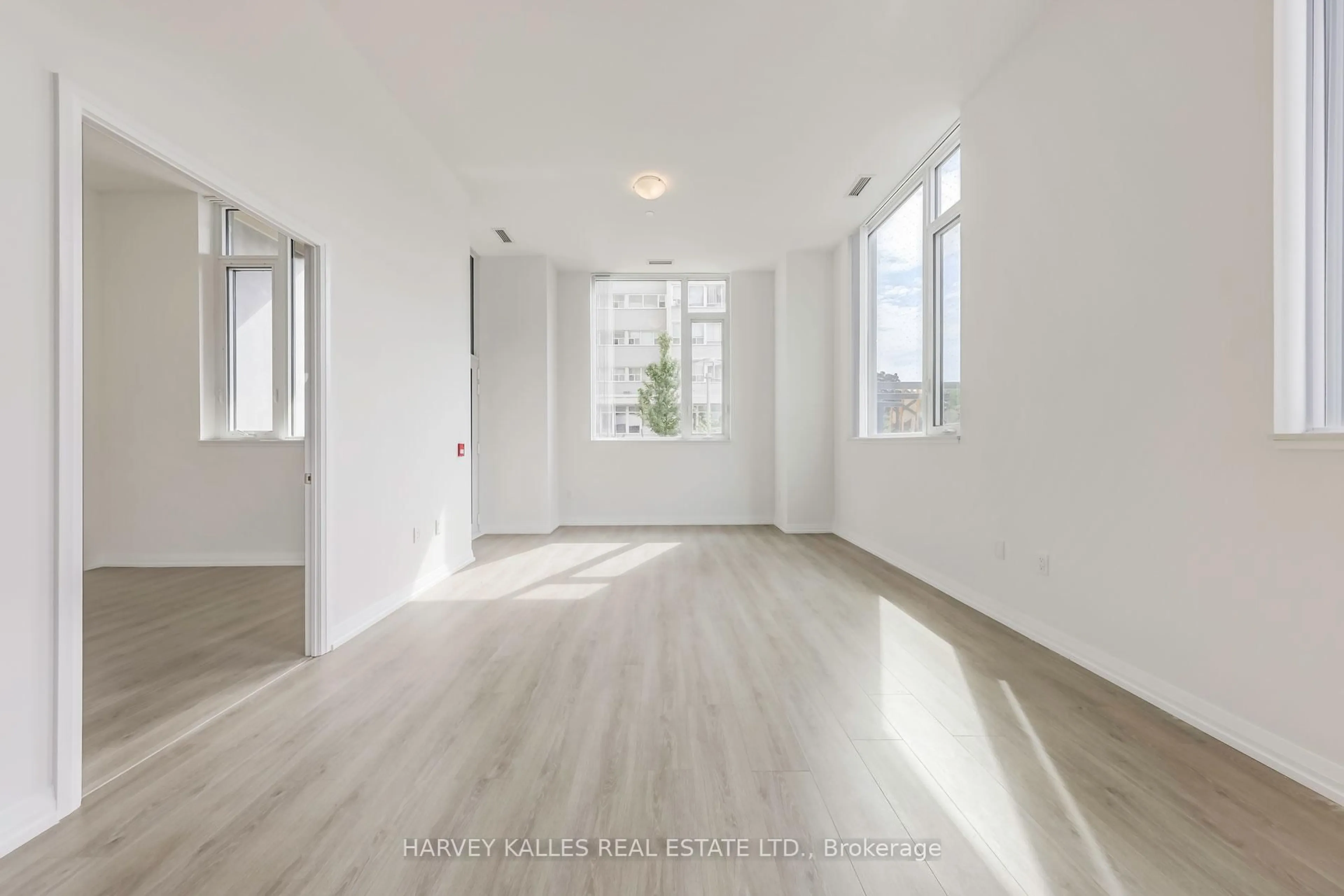A pic of a room for 25 Holly St #TH104, Toronto Ontario M4S 0E3